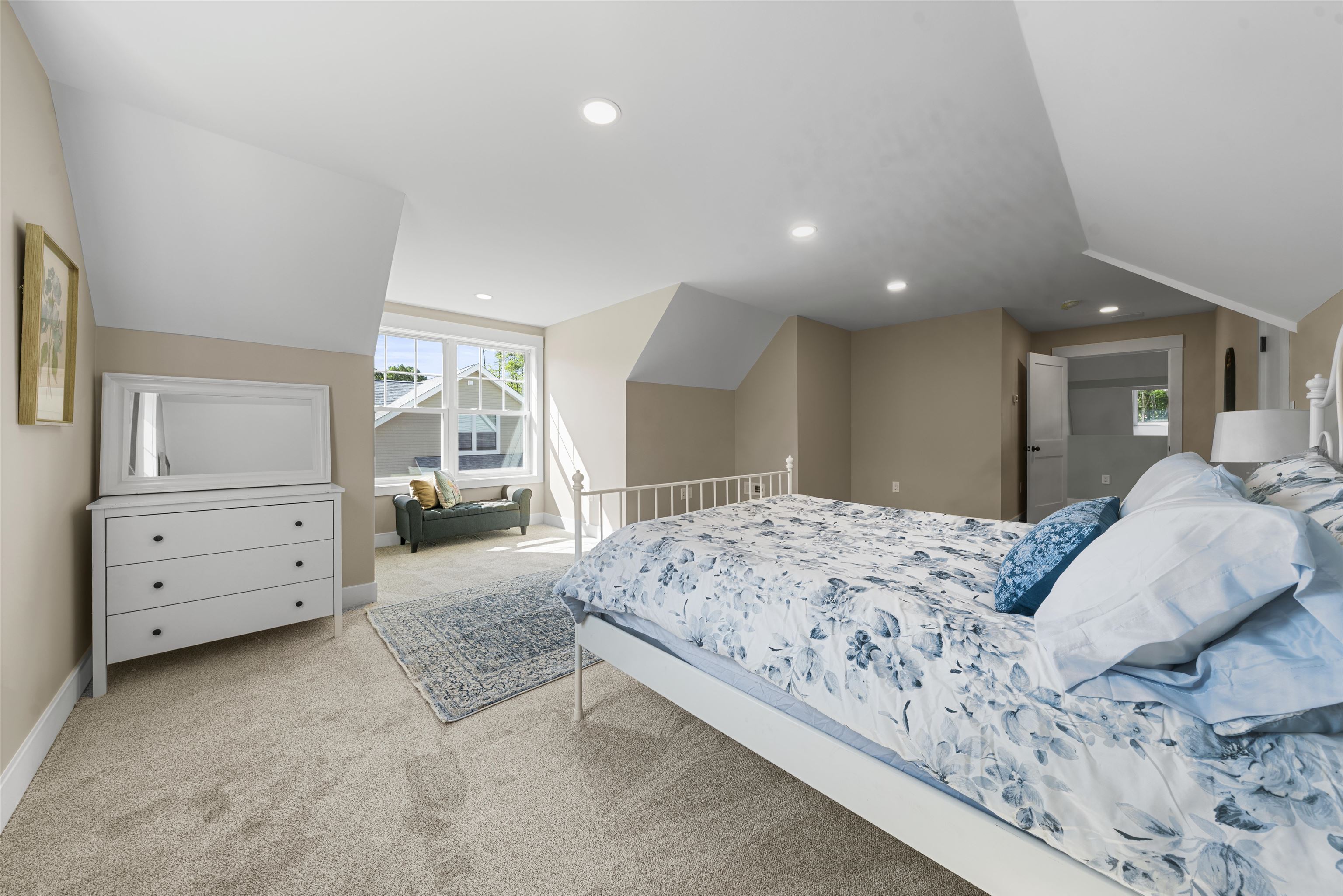 77 Lady Walsingham Way Property Photo 32