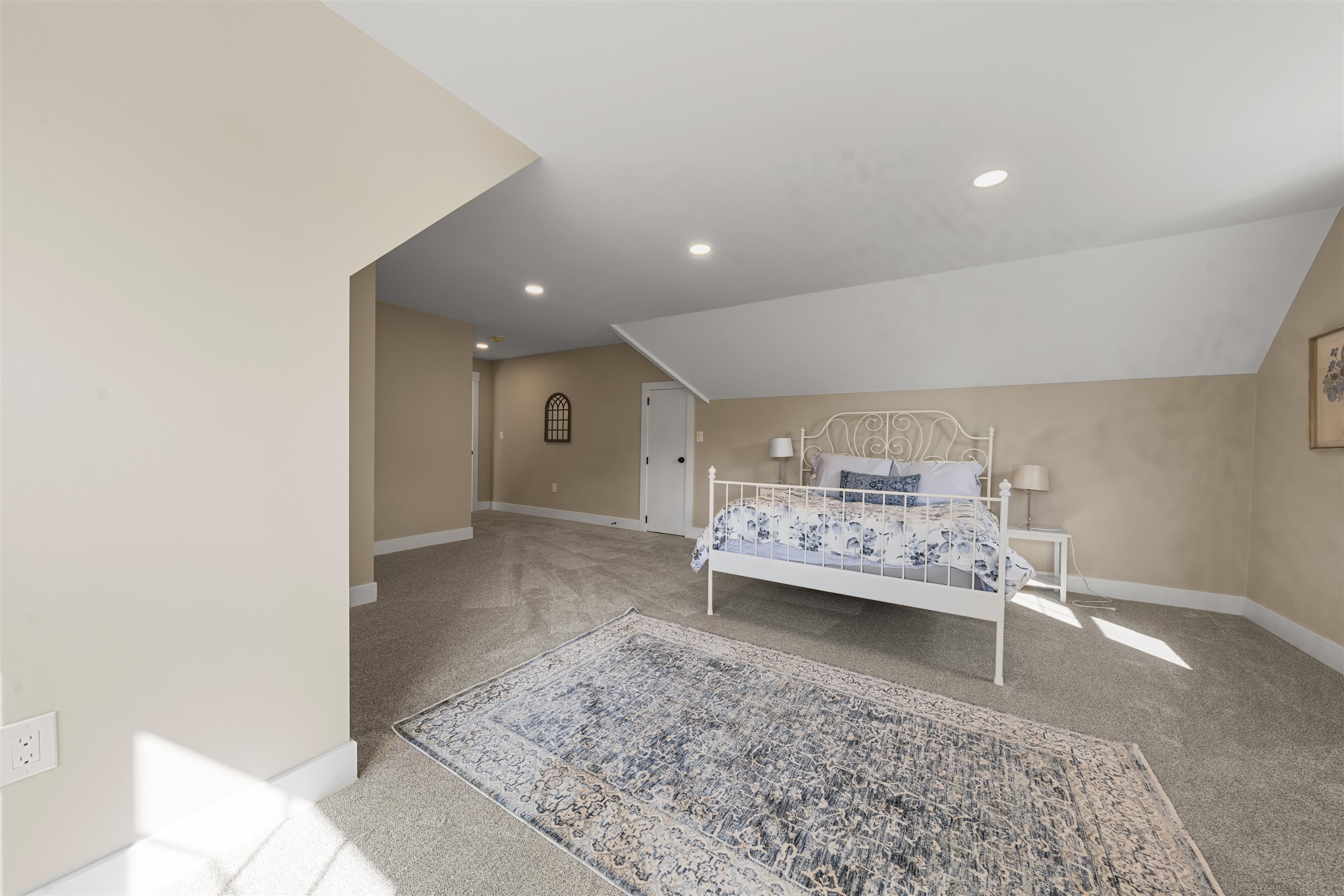 77 Lady Walsingham Way Property Photo 33