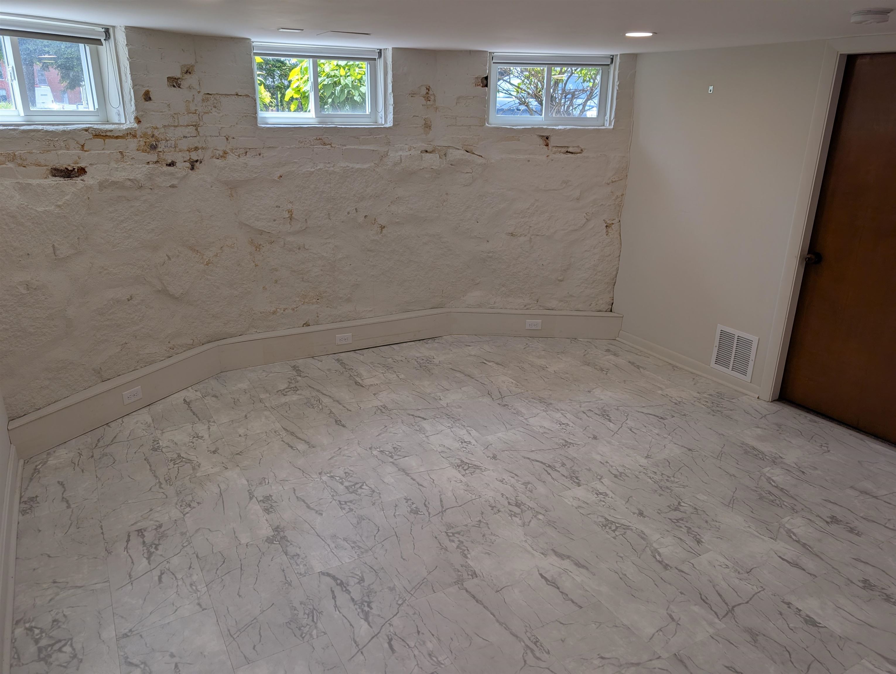 84 Bay Street Property Photo 16