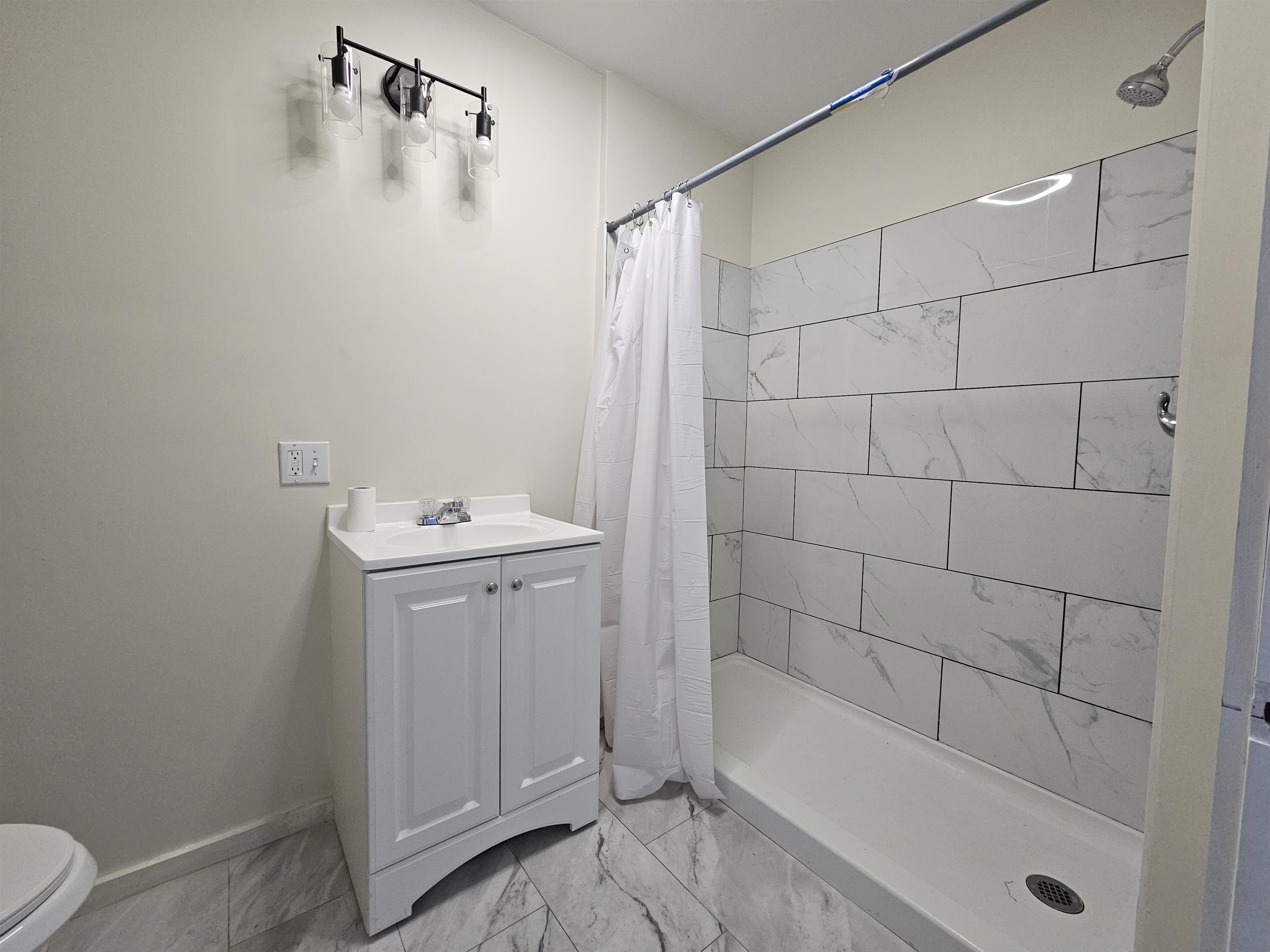 49 Winter Street Property Photo 12