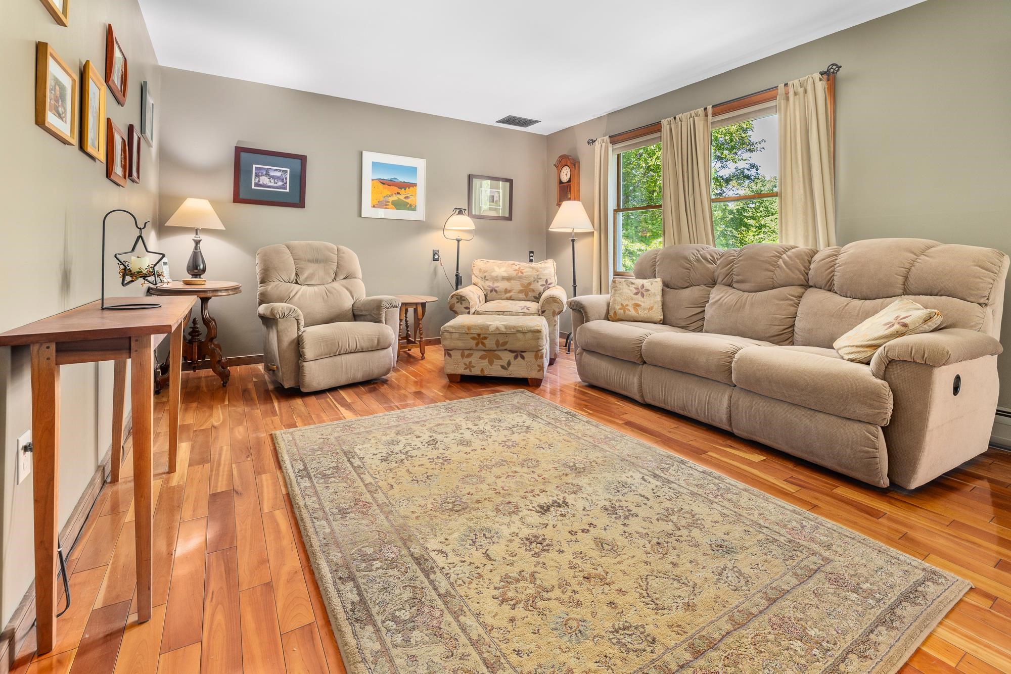 530 West Road Property Photo 4
