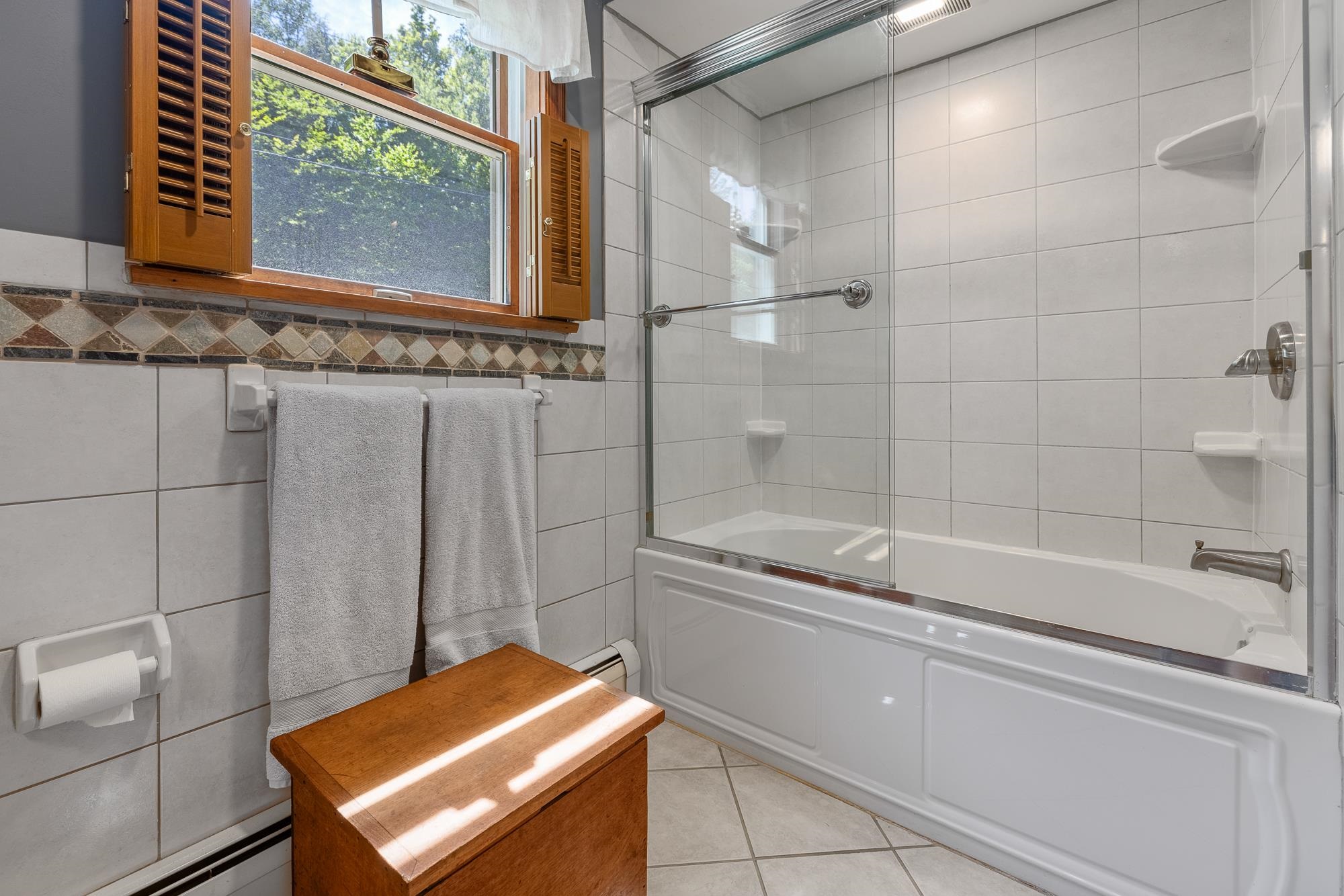 530 West Road Property Photo 6