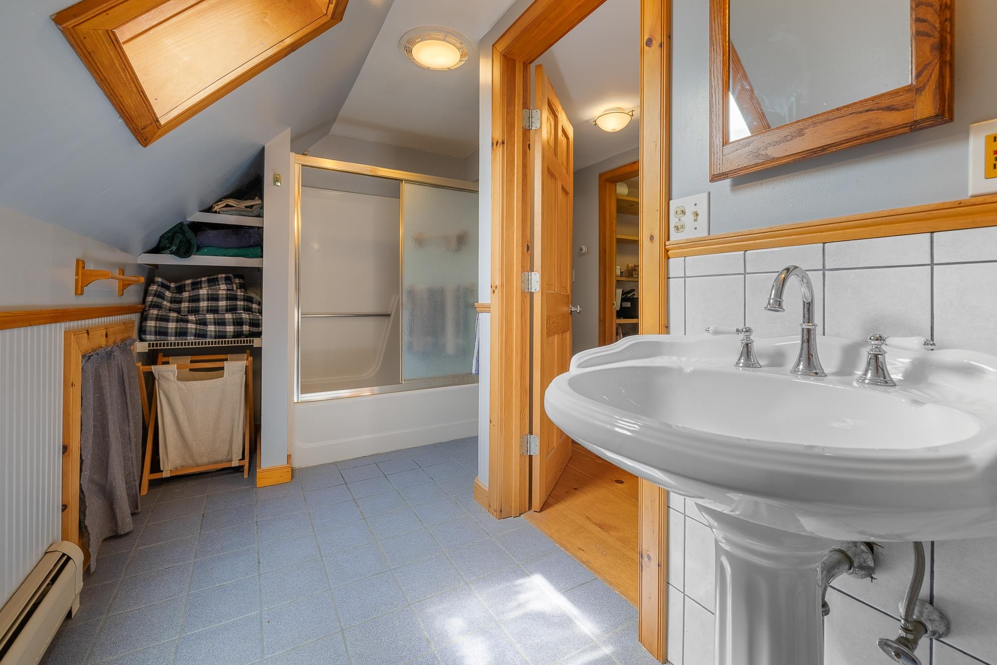 530 West Road Property Photo 10