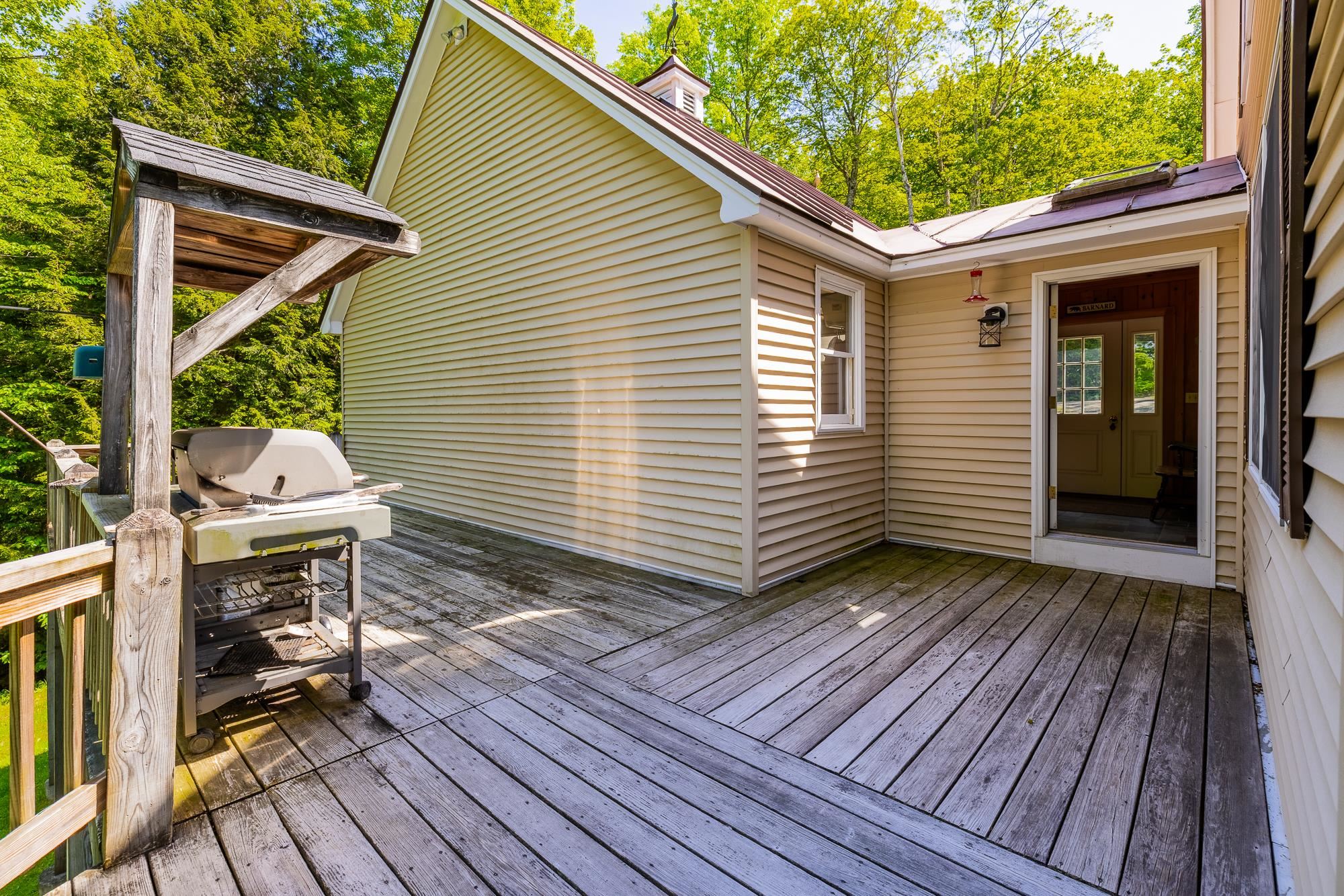 530 West Road Property Photo 15