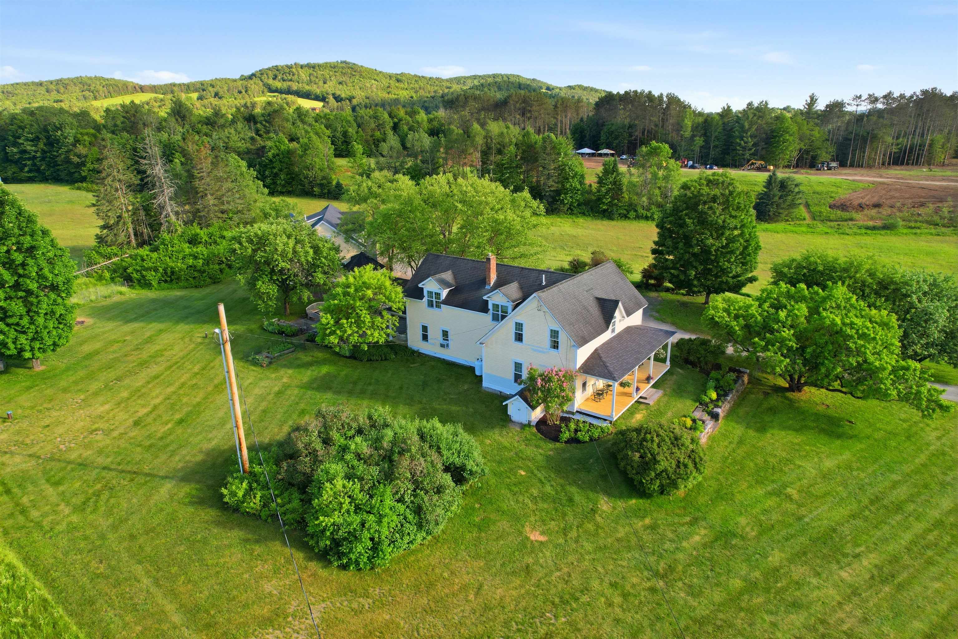 884 Darling Hill Road Property Photo 2