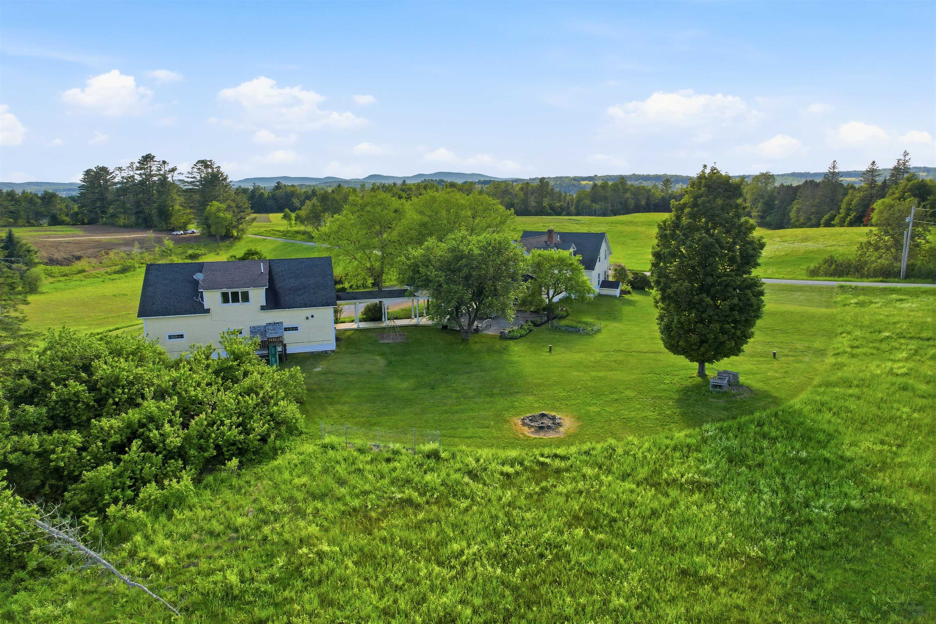 884 Darling Hill Road Property Photo 4