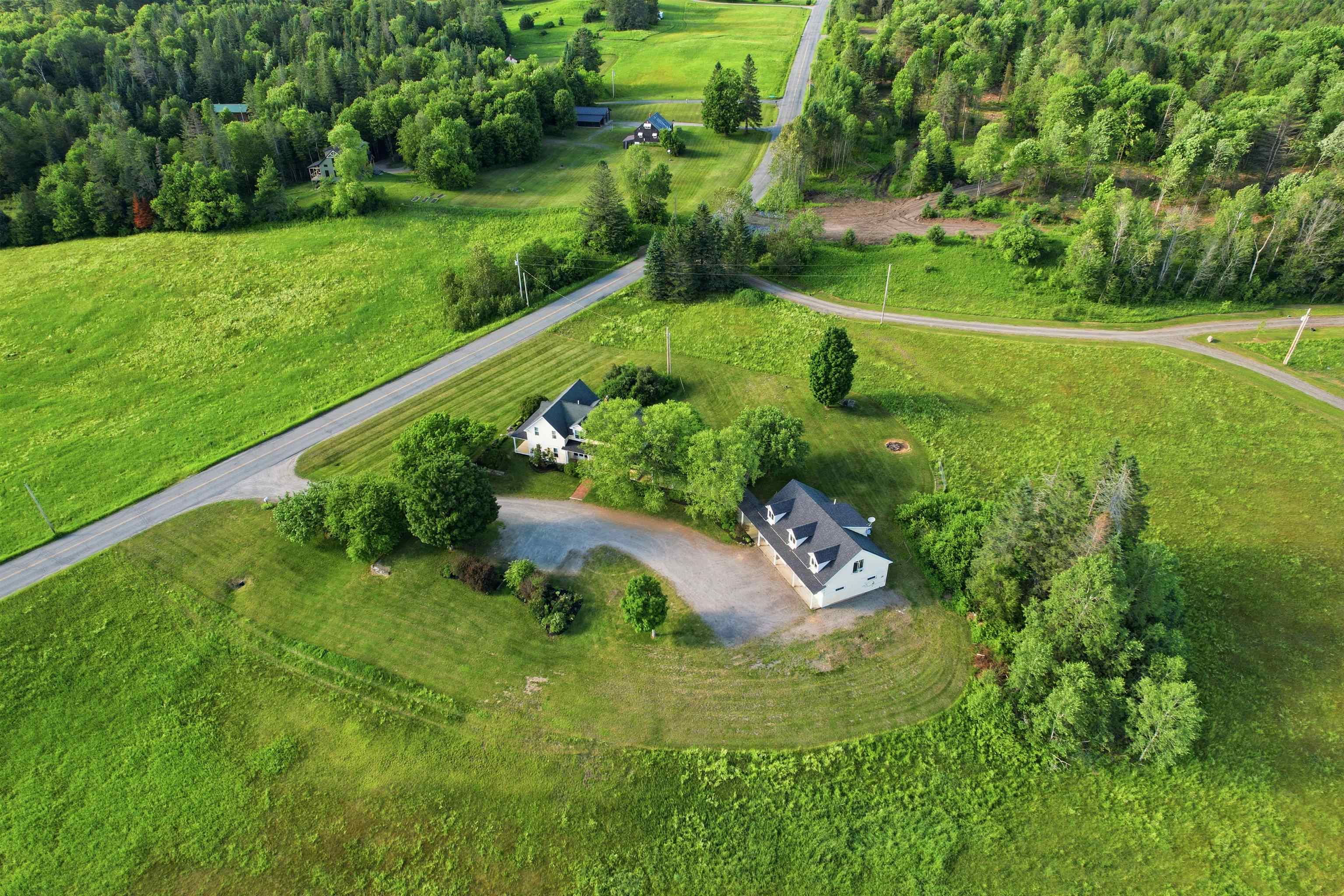 884 Darling Hill Road Property Photo 5