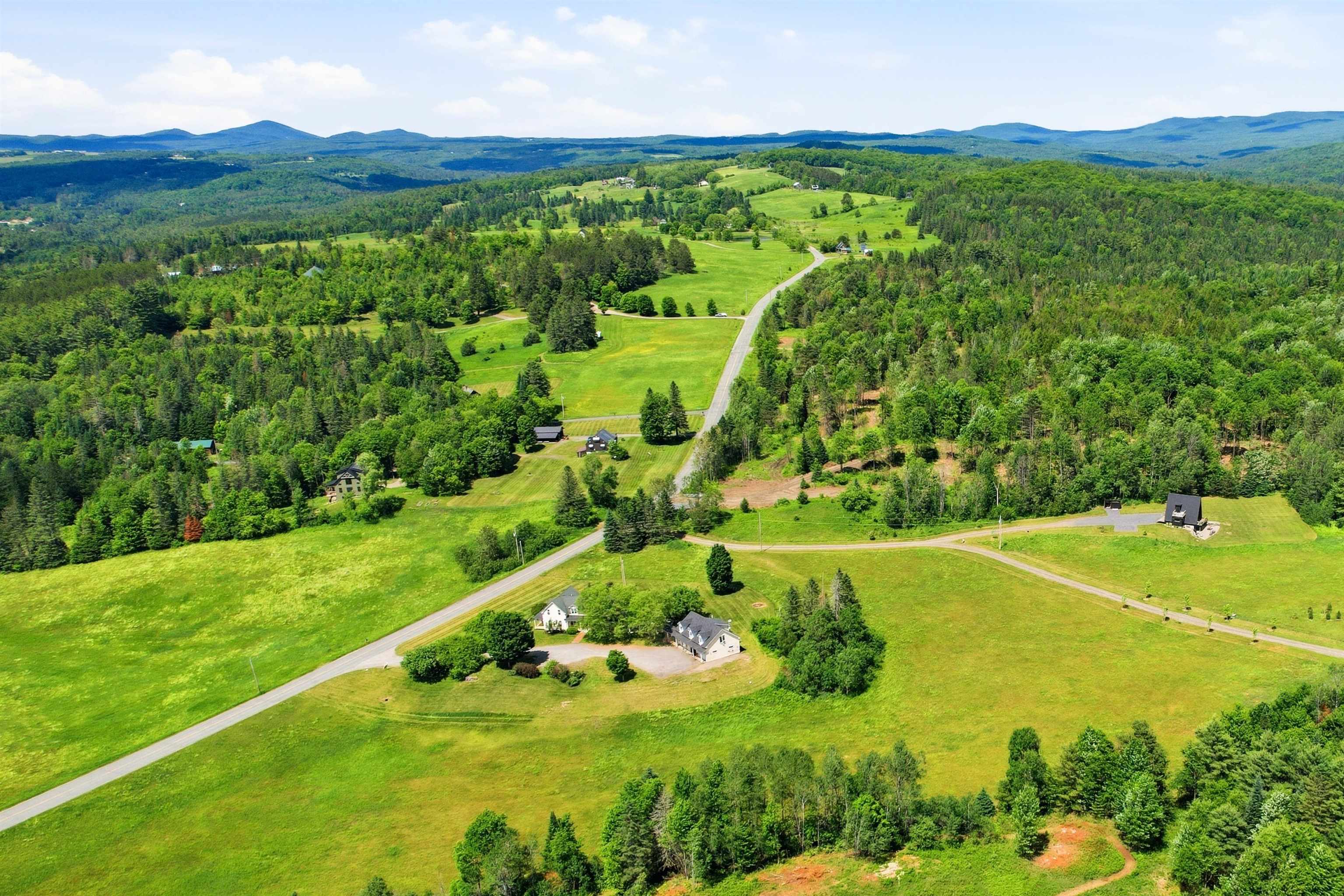 884 Darling Hill Road Property Photo 6