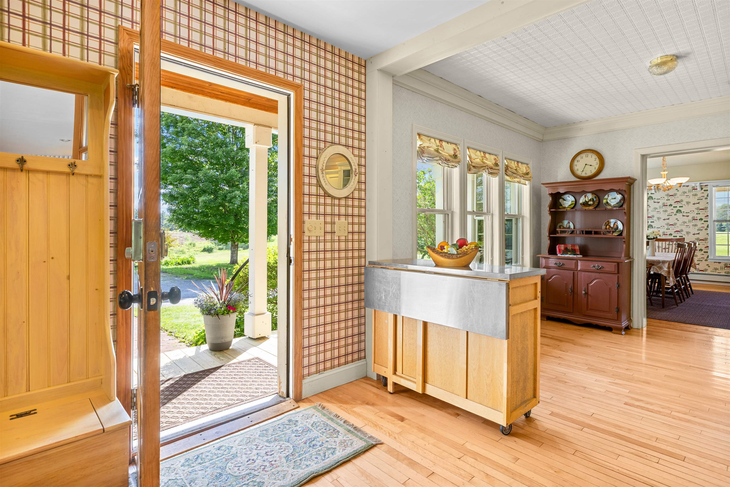 884 Darling Hill Road Property Photo 12