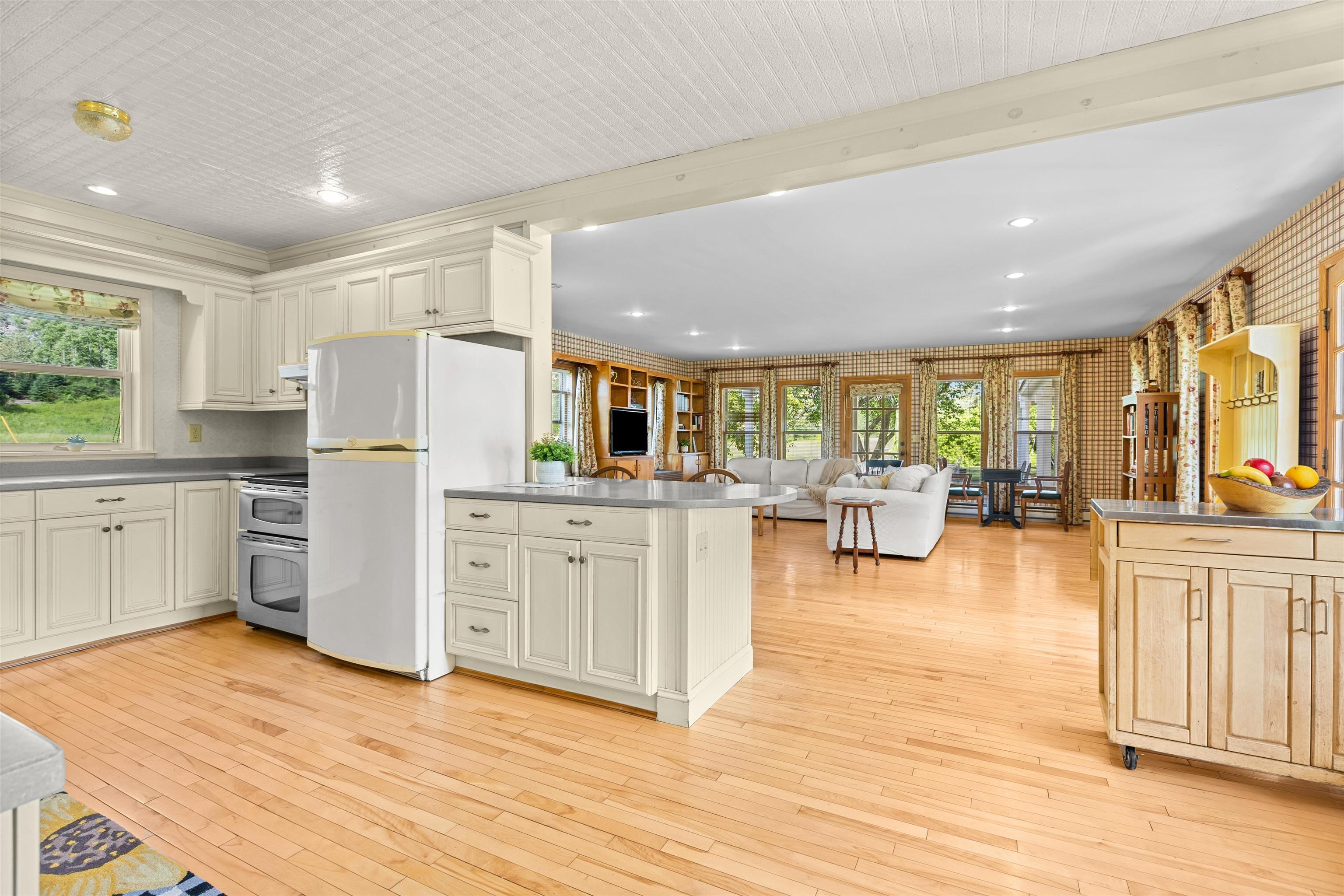 884 Darling Hill Road Property Photo 19