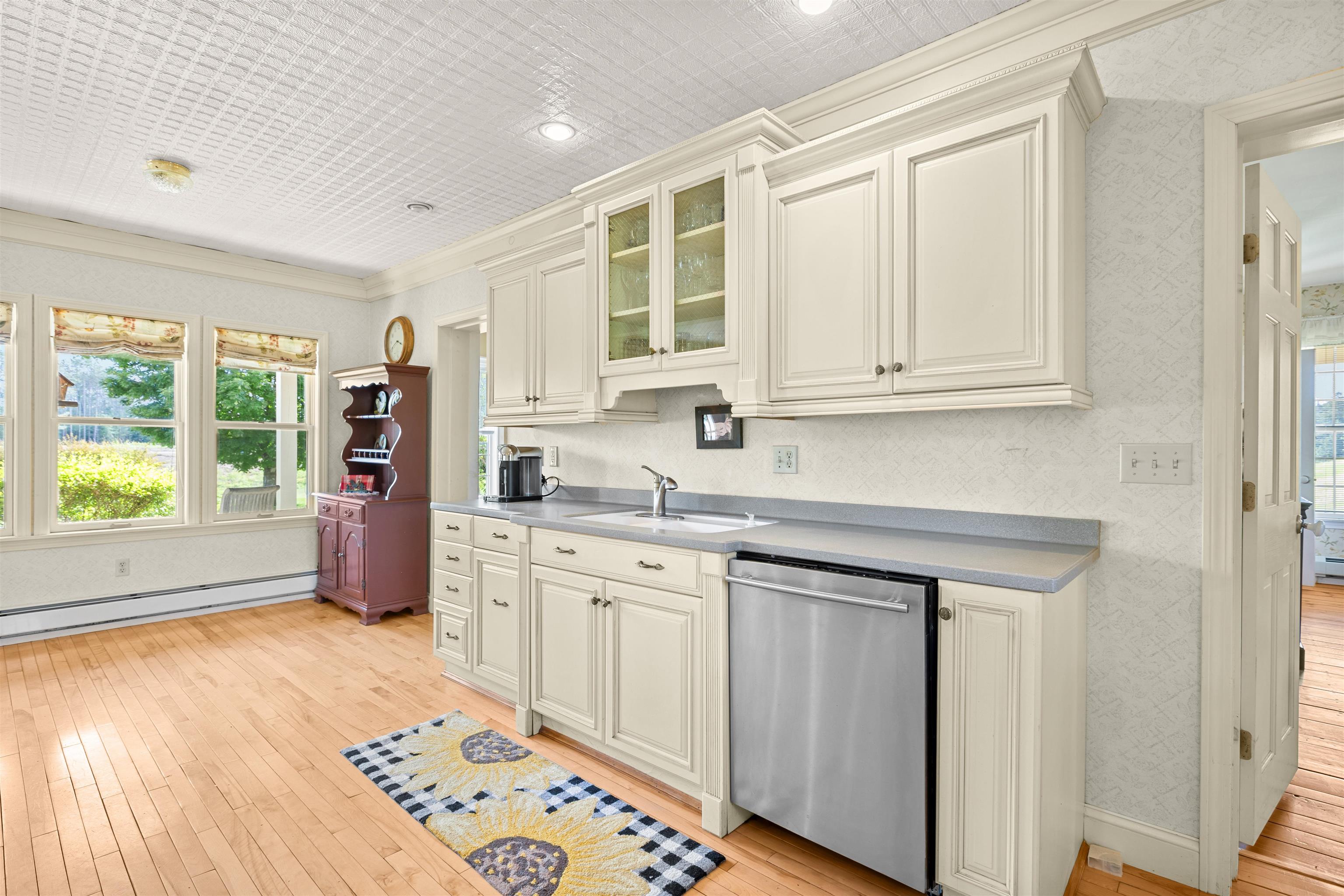 884 Darling Hill Road Property Photo 20