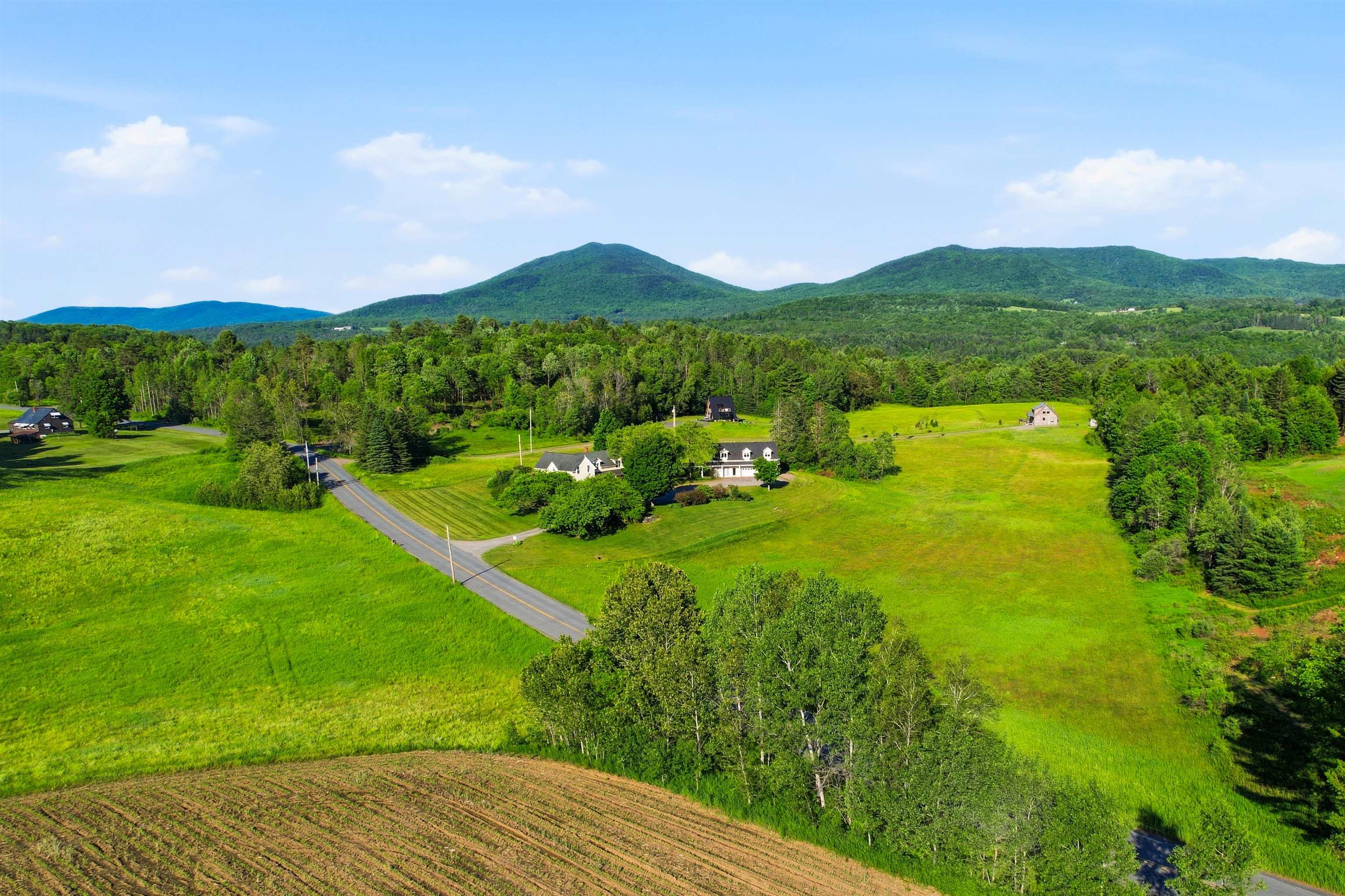 884 Darling Hill Road Property Photo 43
