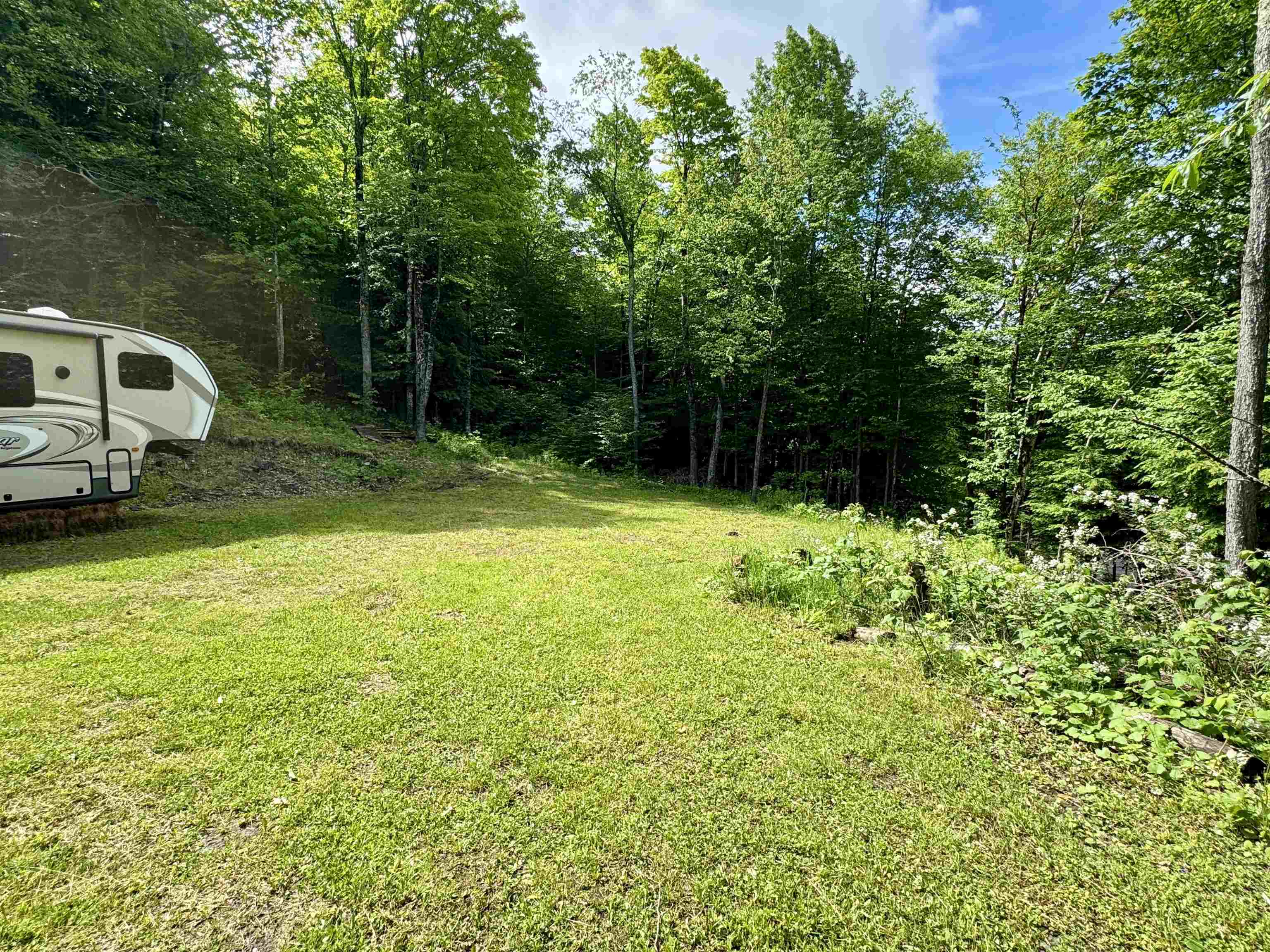 1049 Kingdom Road Property Photo 15
