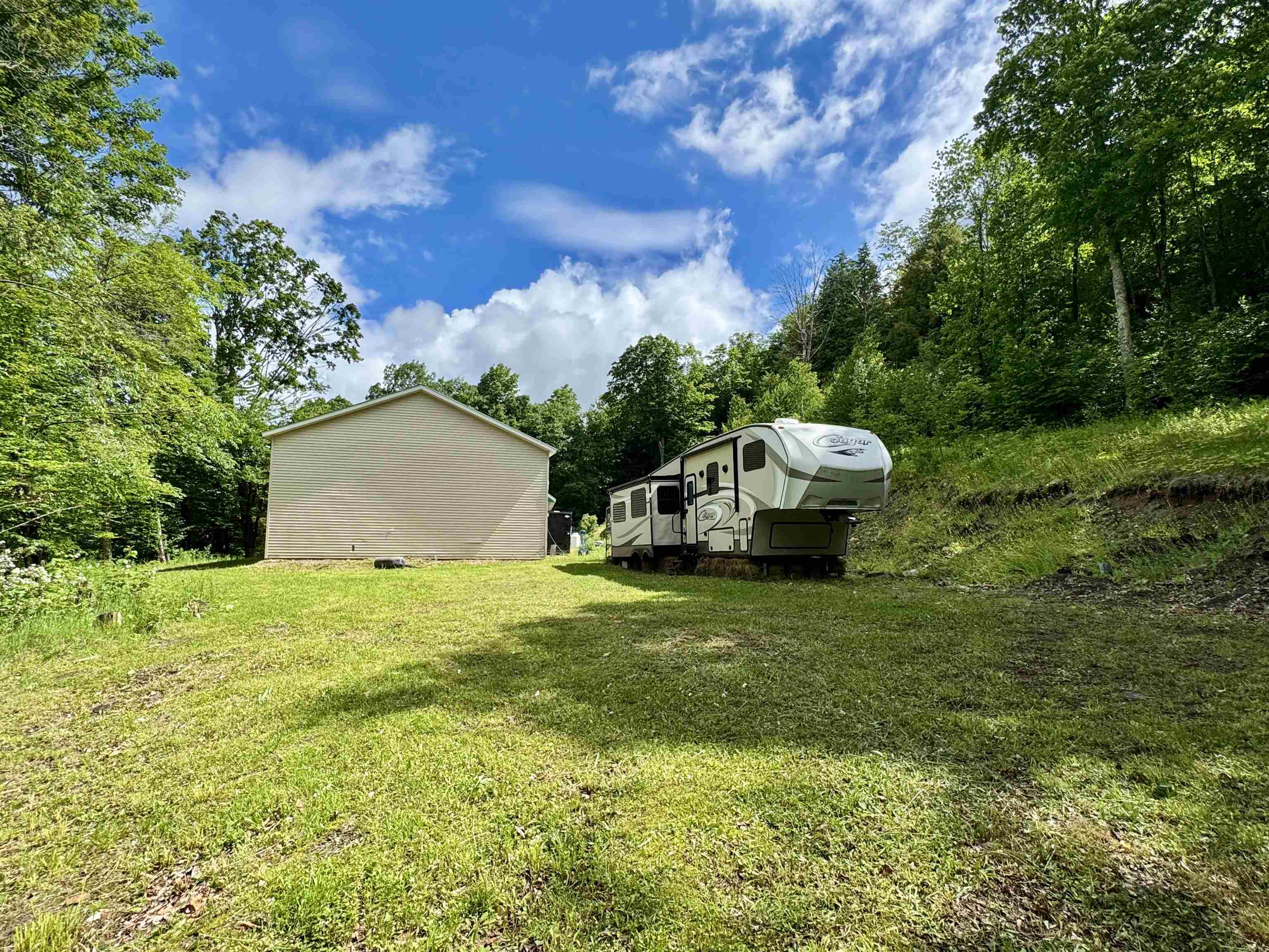 1049 Kingdom Road Property Photo 19