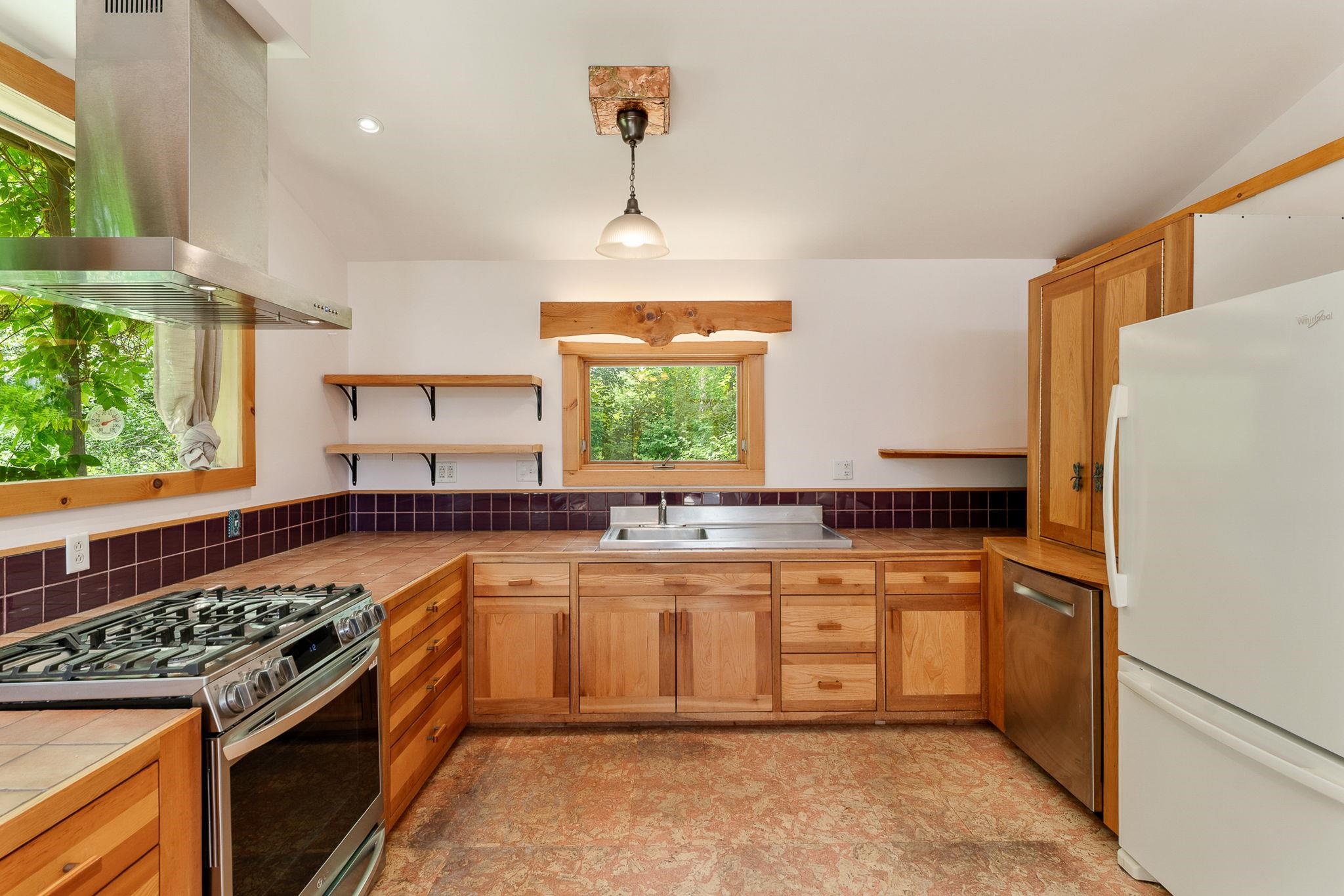 614 Gray Road Property Photo 13