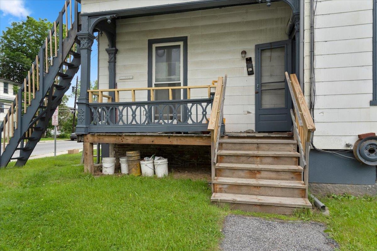 254 Elm Street Property Photo 7