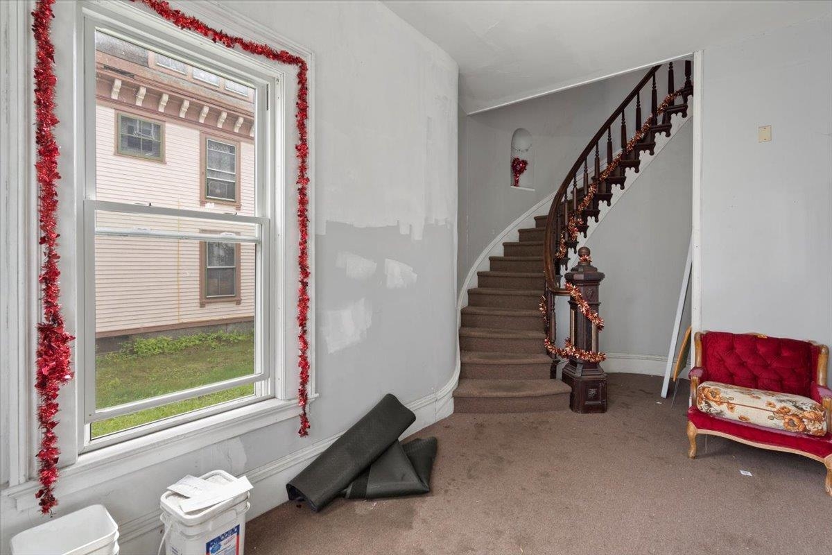 254 Elm Street Property Photo 23