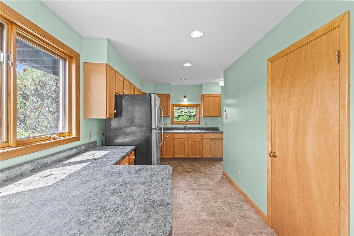 1992 West Hill Road Property Photo 12
