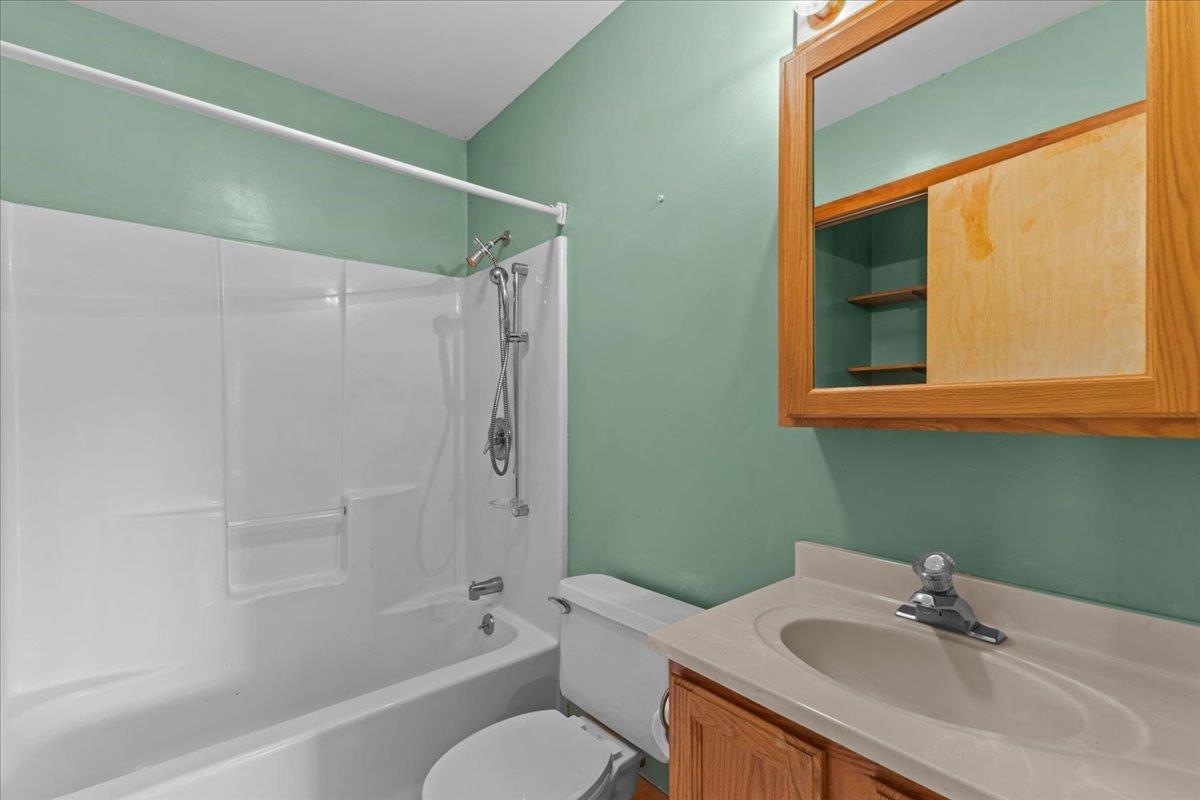 1992 West Hill Road Property Photo 20