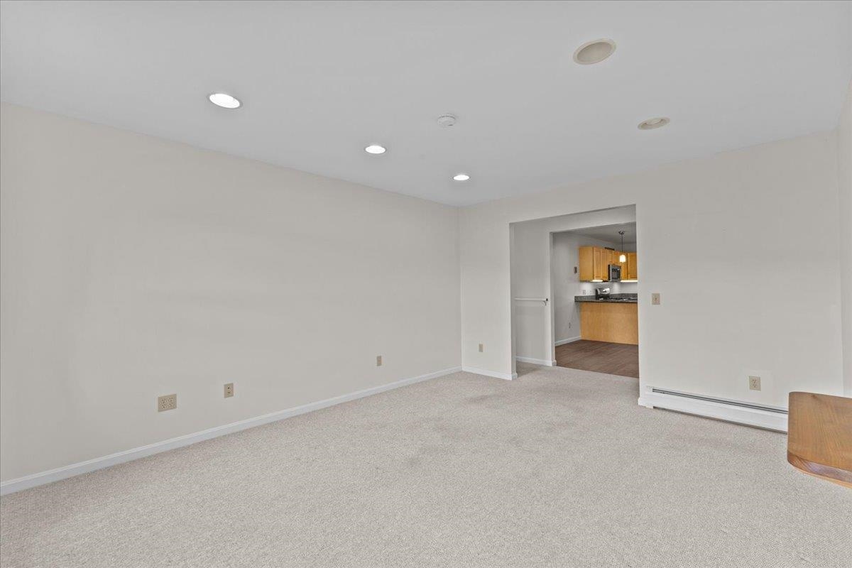 55 Jersey Way Property Photo 26
