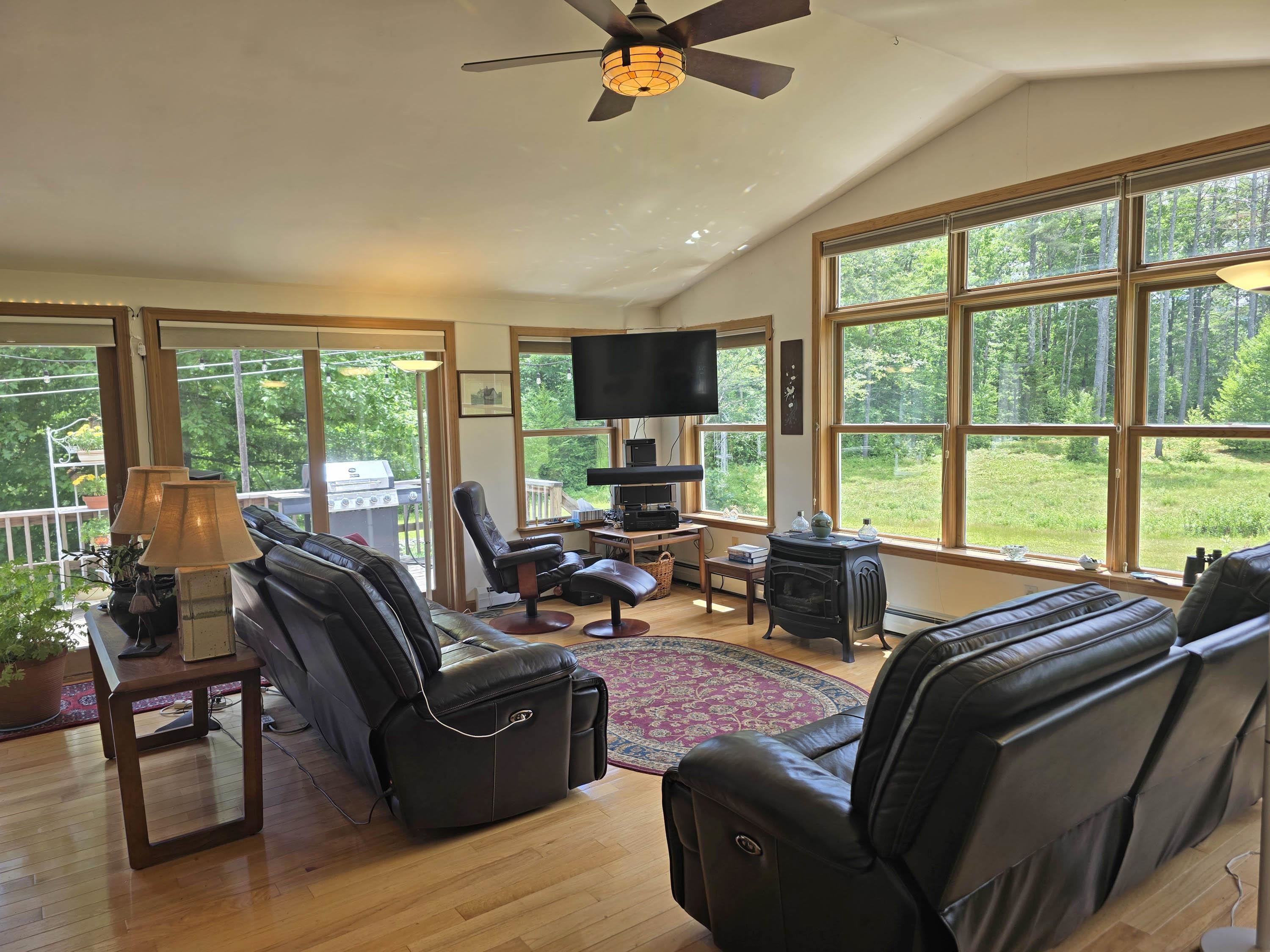 439 Dover Road Property Photo 5