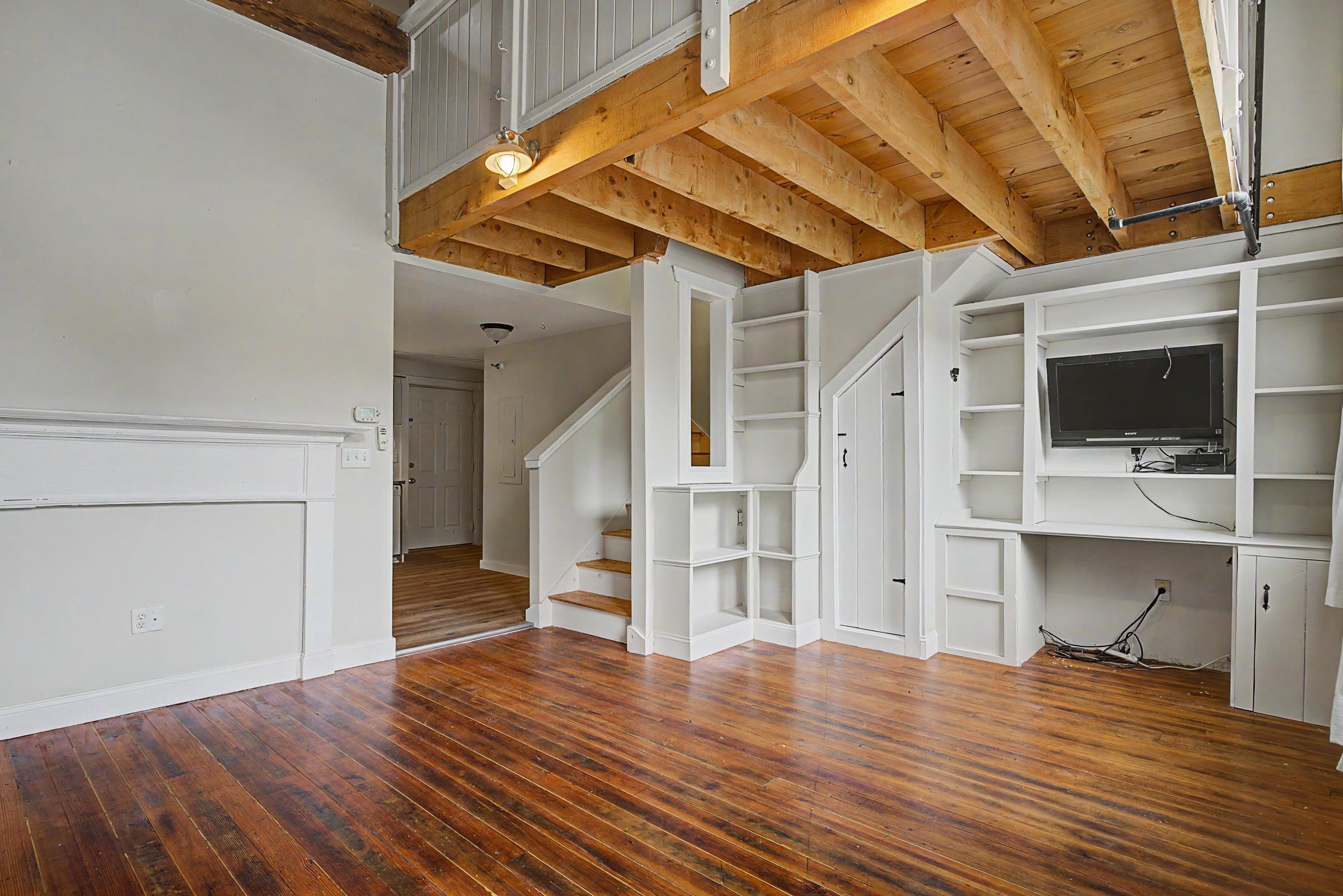 32 Market Street Property Photo 5
