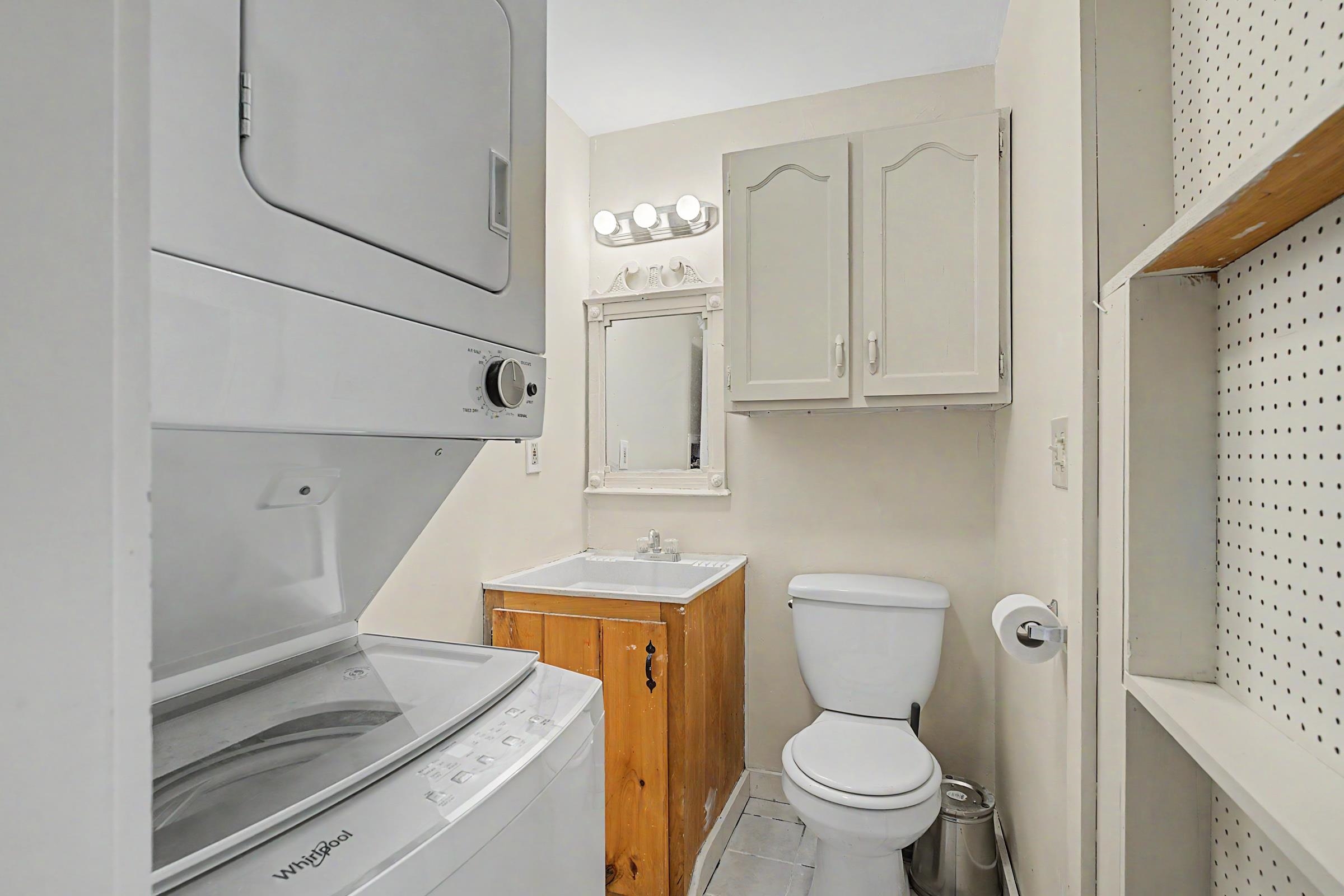 32 Market Street Property Photo 9