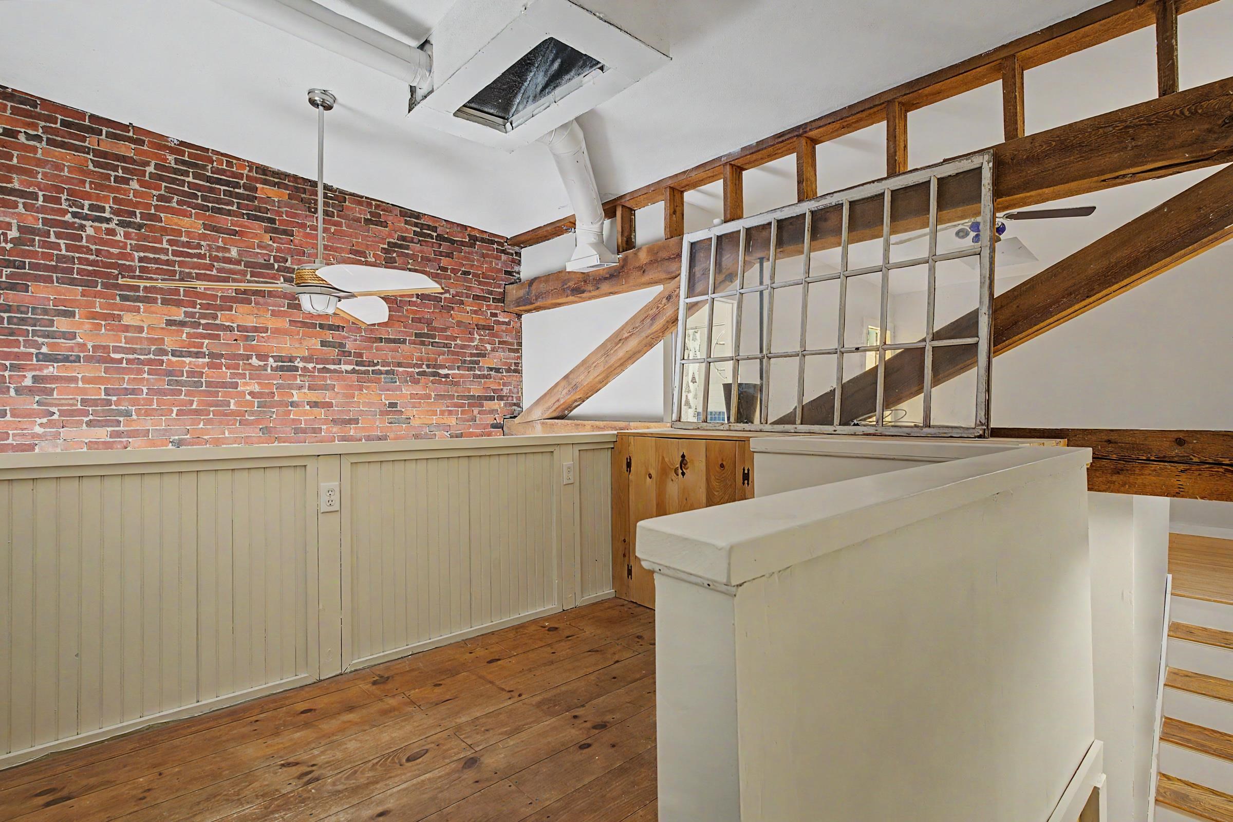 32 Market Street Property Photo 10