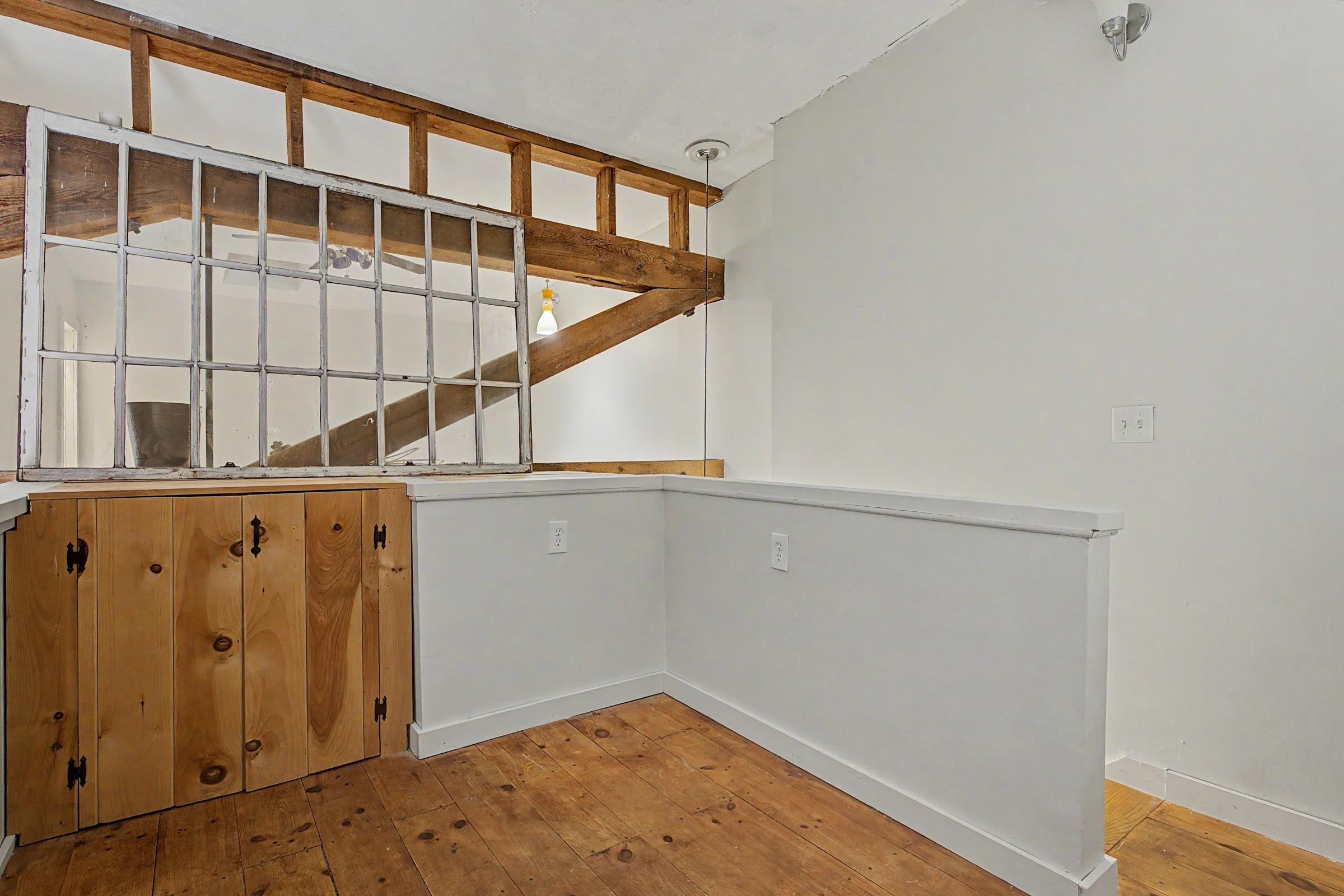 32 Market Street Property Photo 11