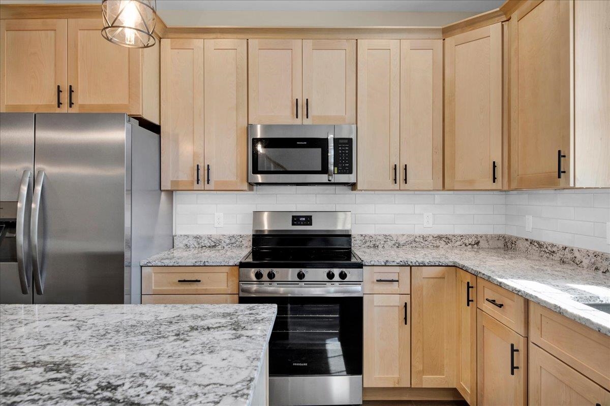 7 River Street Property Photo 12