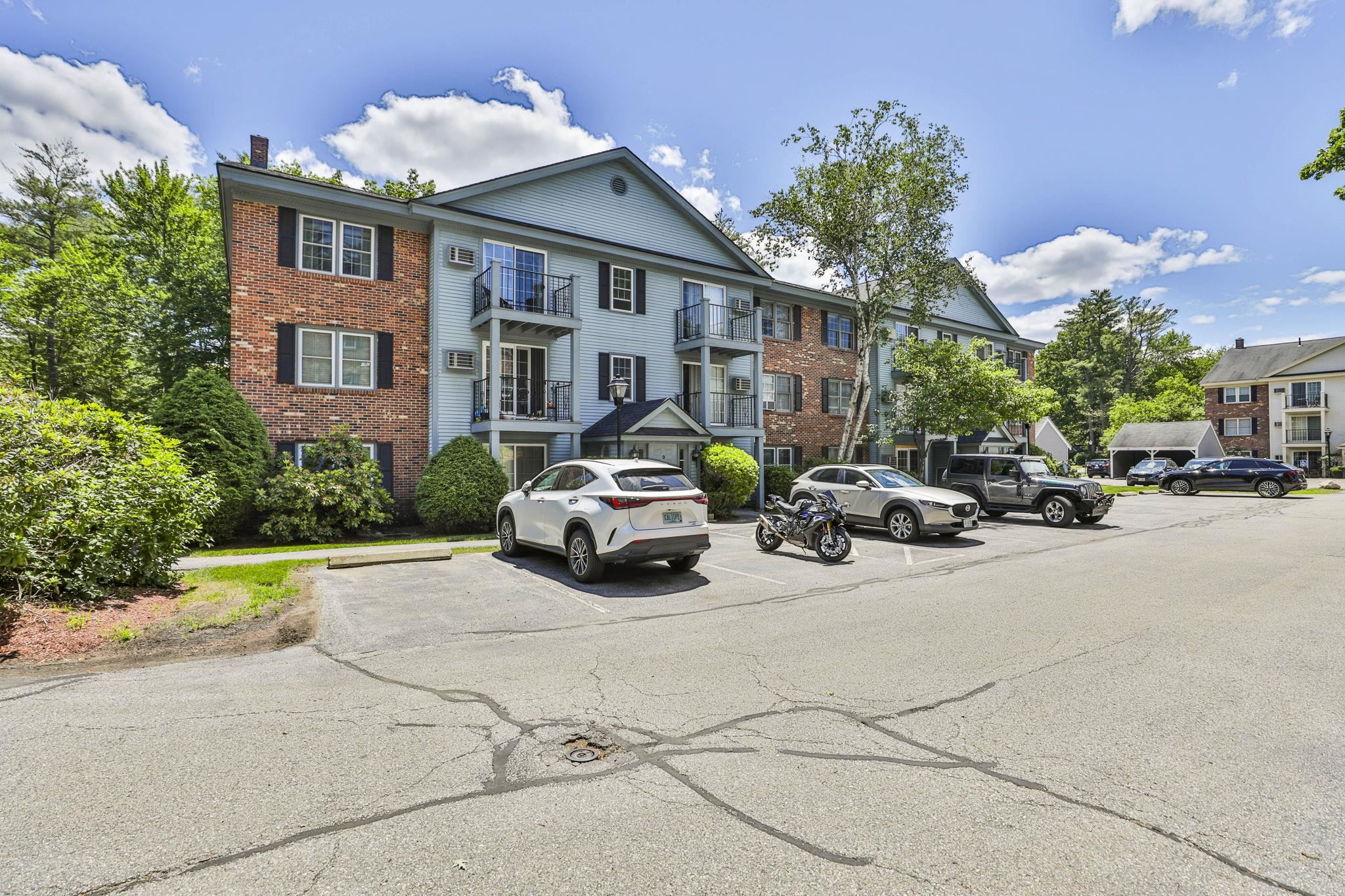 9 Northbrook Drive Property Photo 1