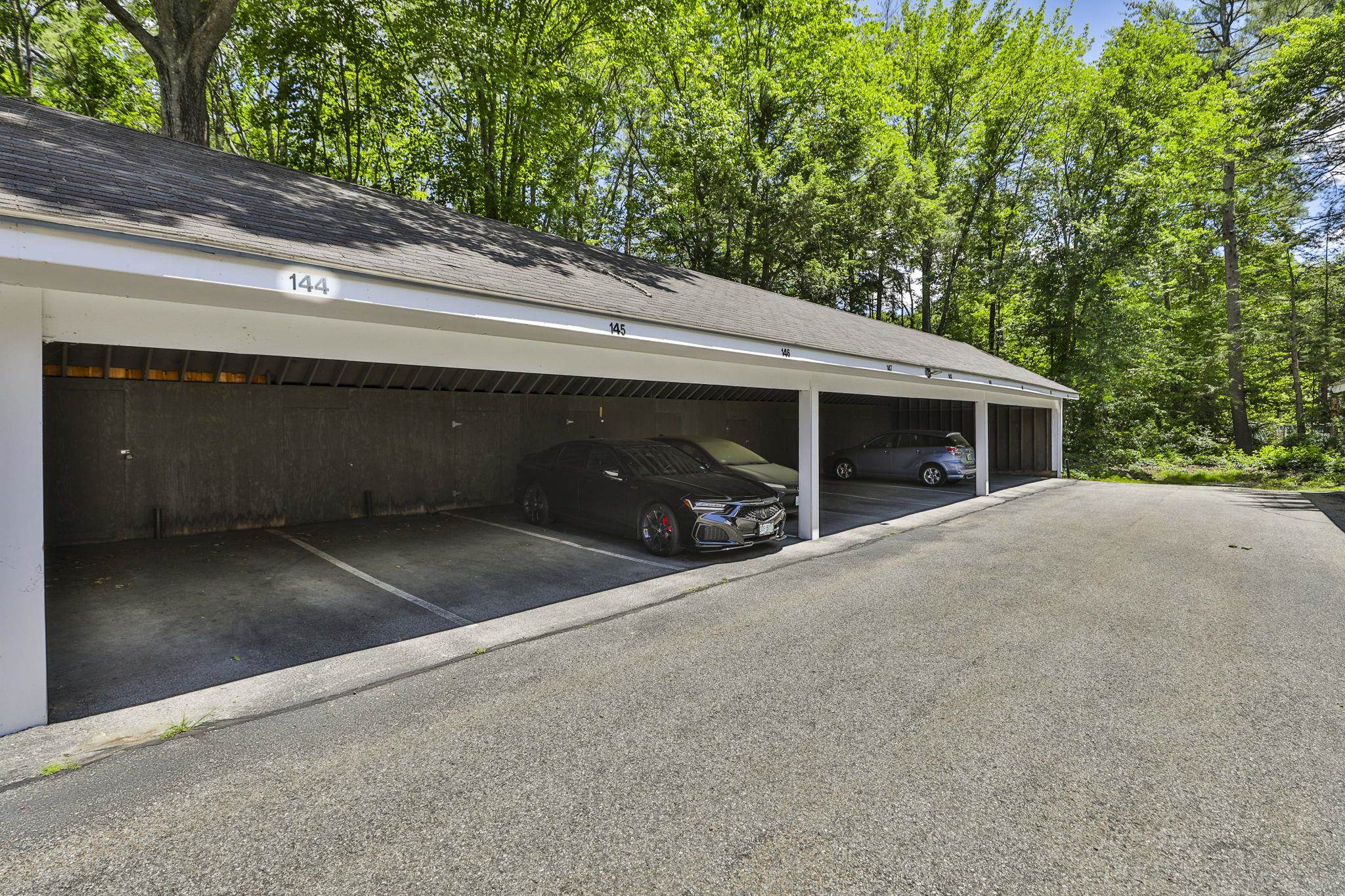9 Northbrook Drive Property Photo 4