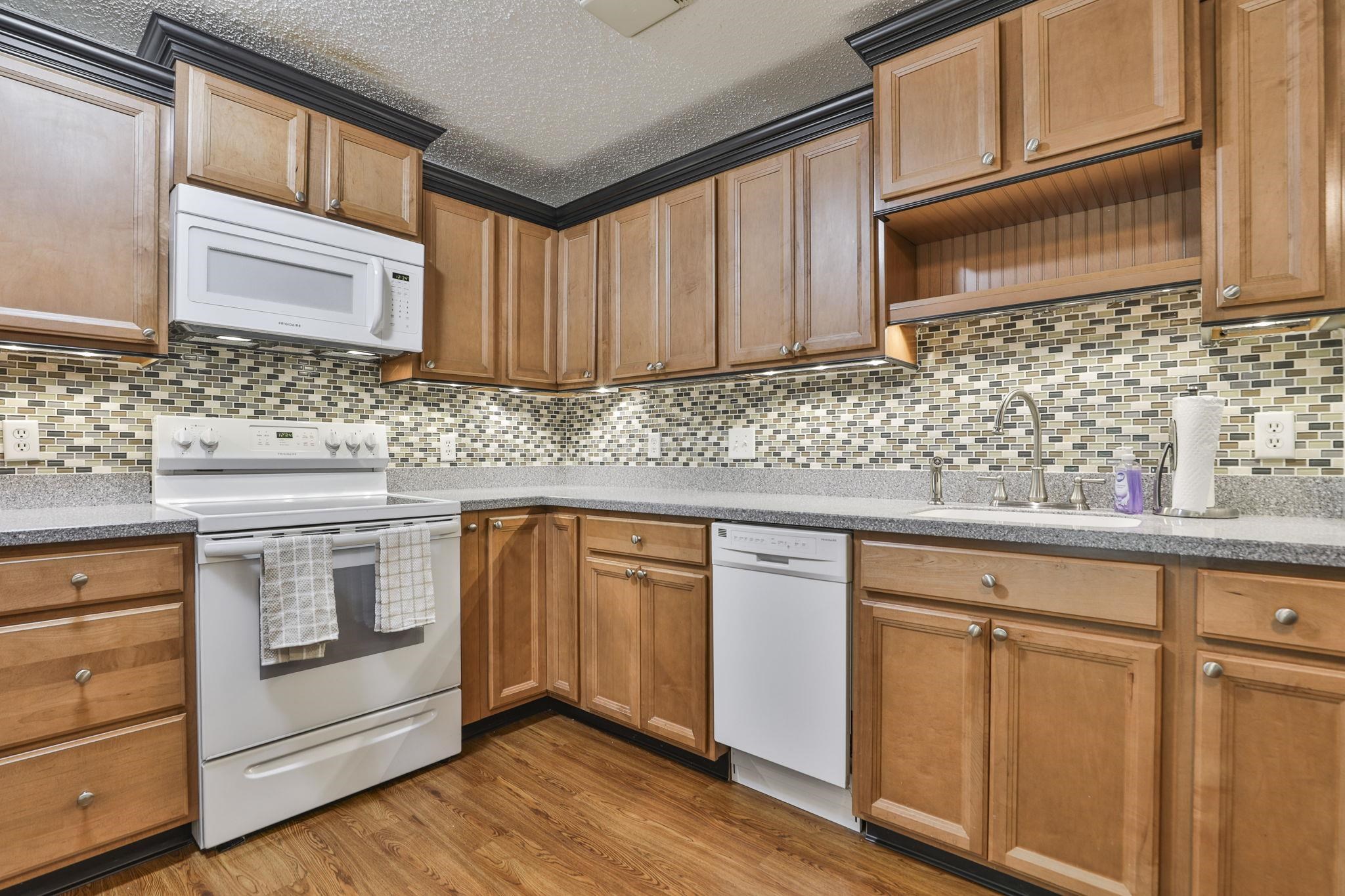 9 Northbrook Drive Property Photo 10