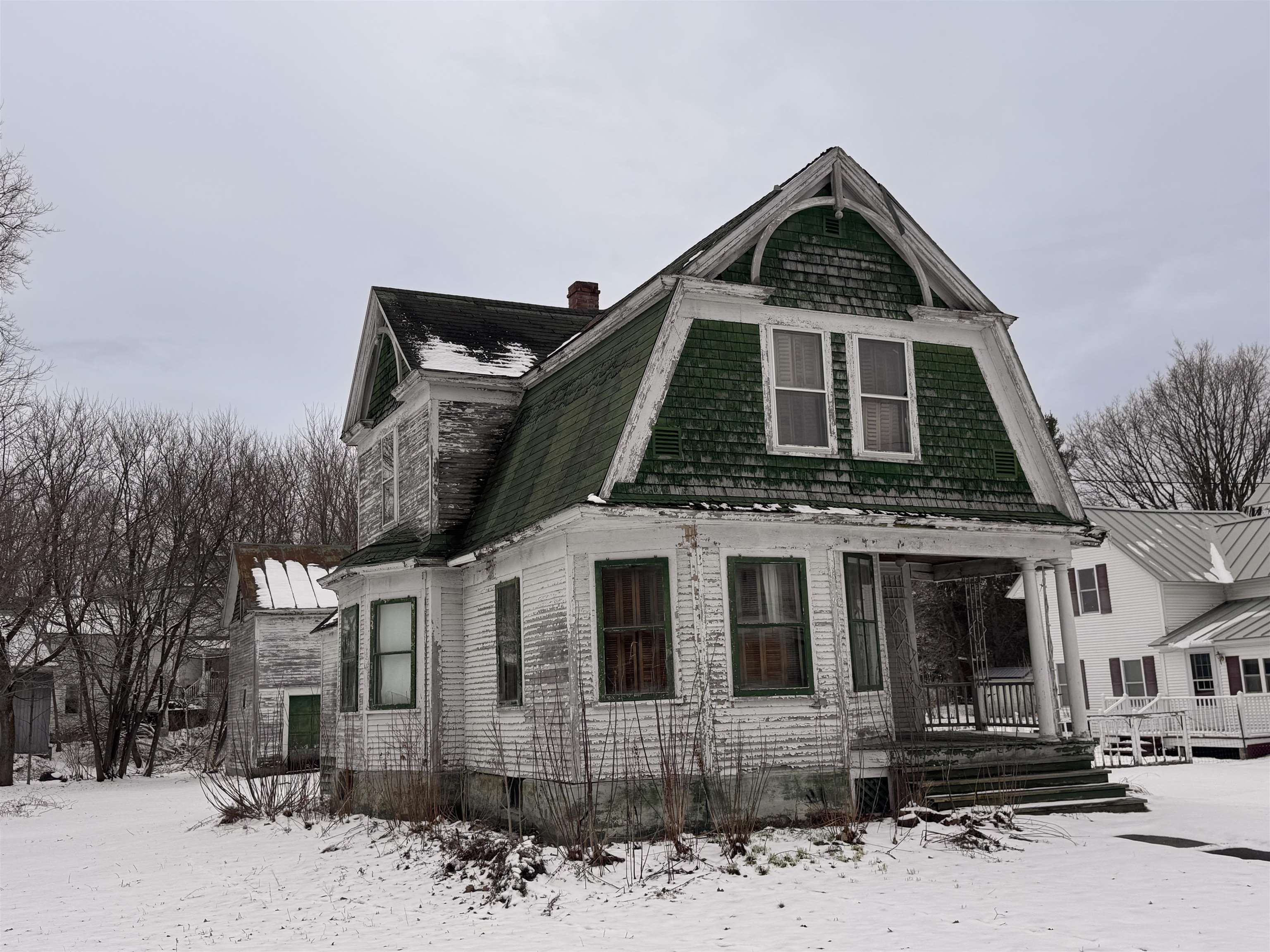 29 Dewey Street Property Photo 3