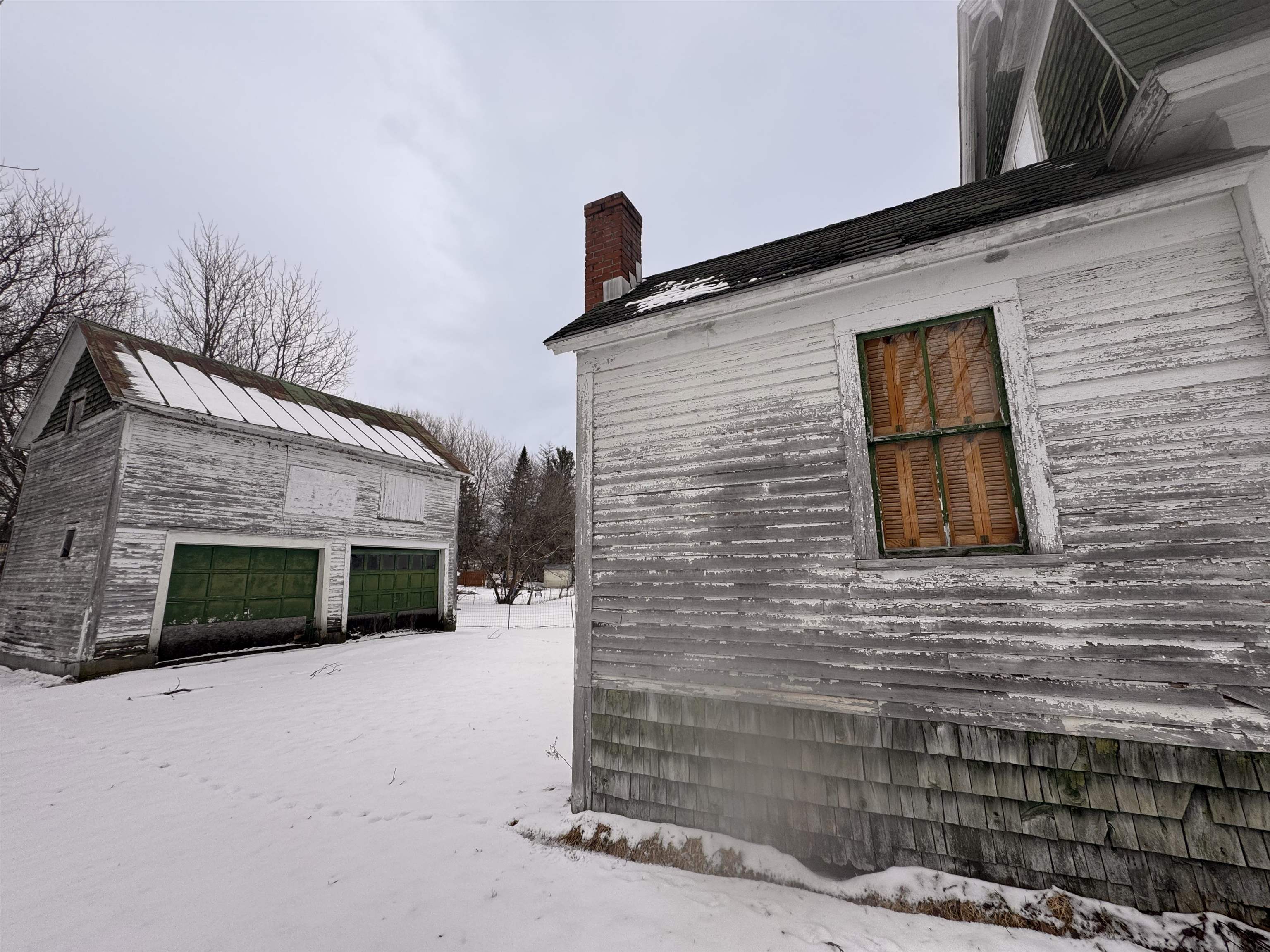 29 Dewey Street Property Photo 5