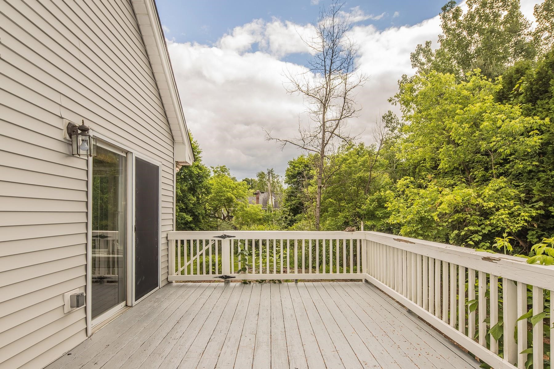 6 Moon Brook Drive Property Photo 11