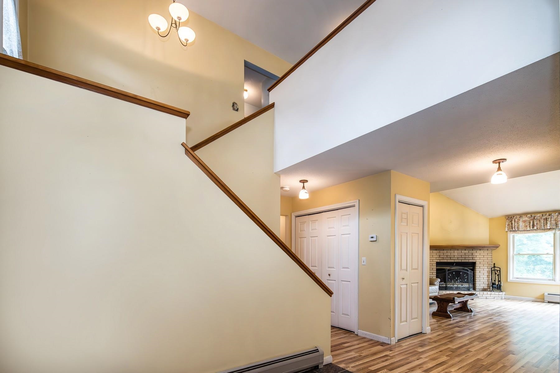 6 Moon Brook Drive Property Photo 17