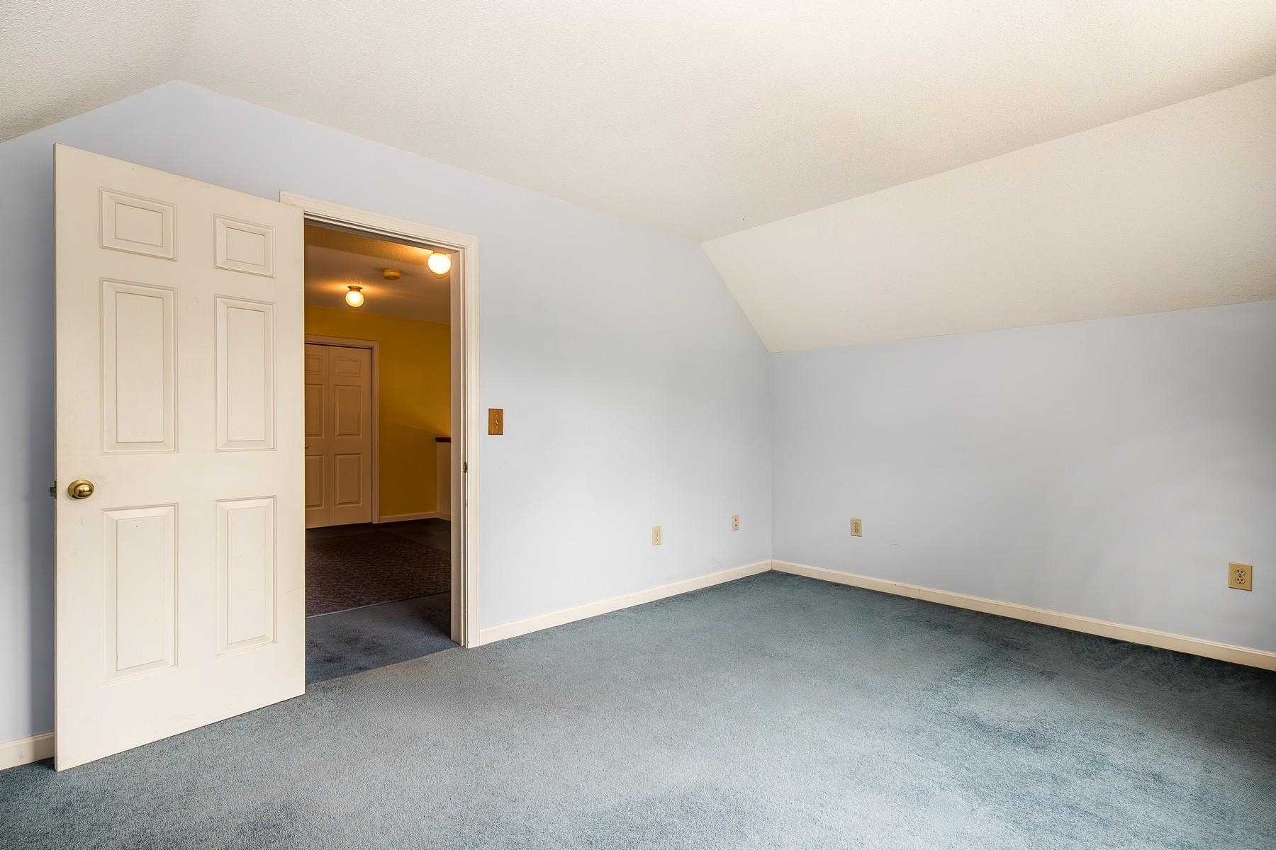 6 Moon Brook Drive Property Photo 28