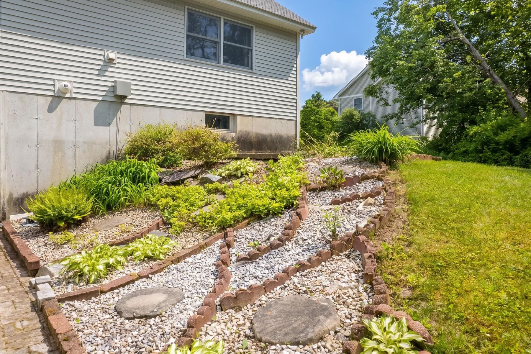 6 Moon Brook Drive Property Photo 38