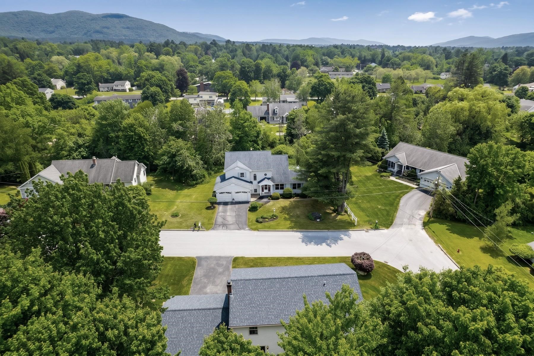6 Moon Brook Drive Property Photo 40