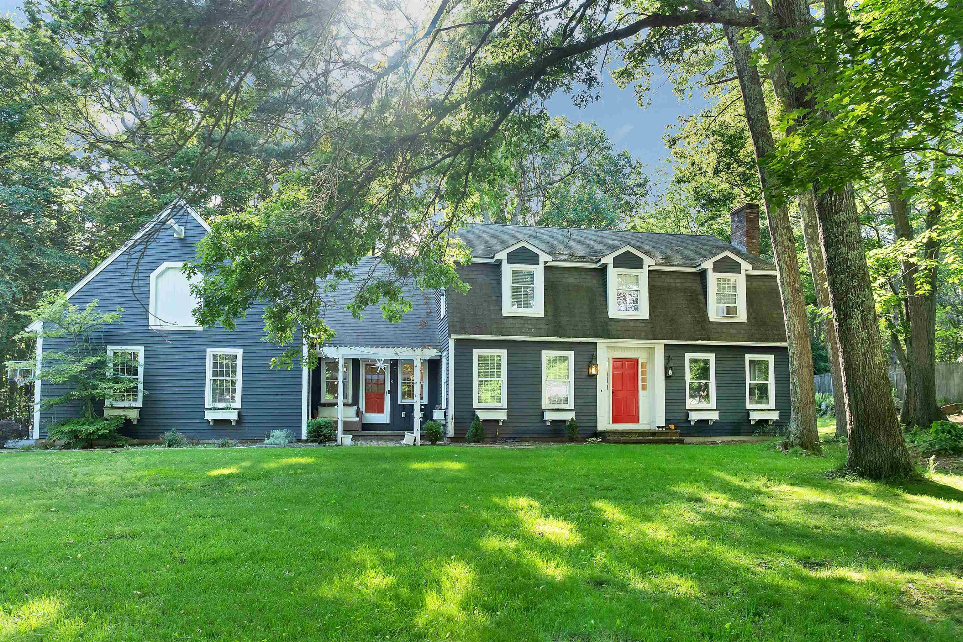 9 Meadowview Drive Property Photo 1