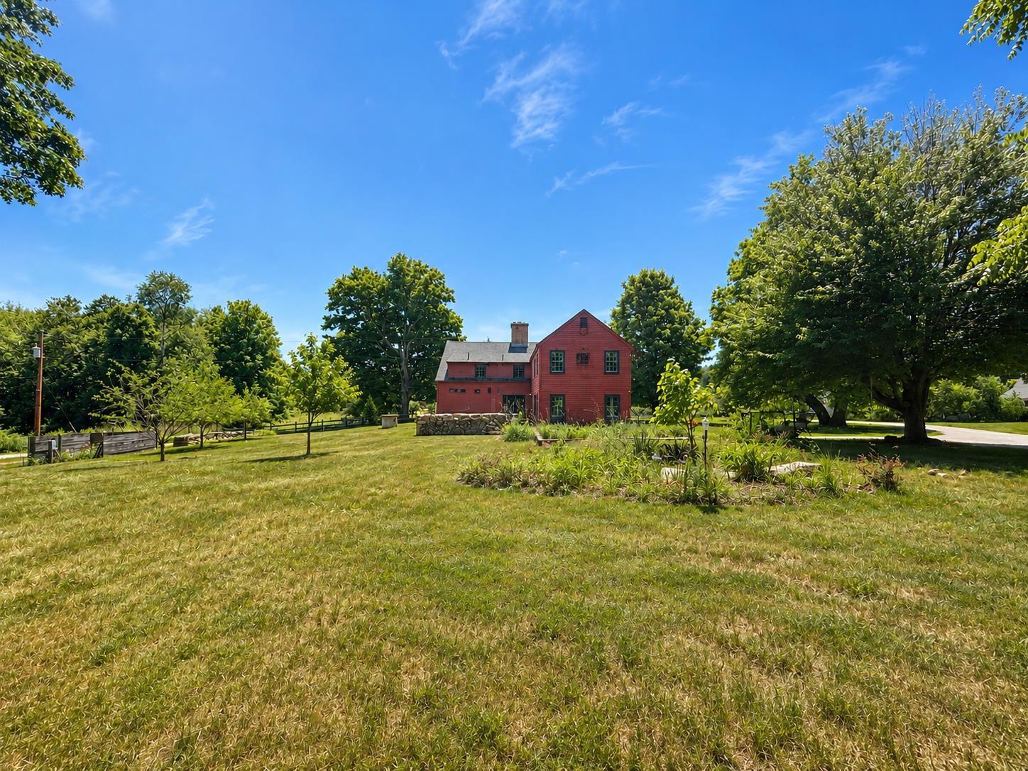 1 Smith Lane Property Photo 1