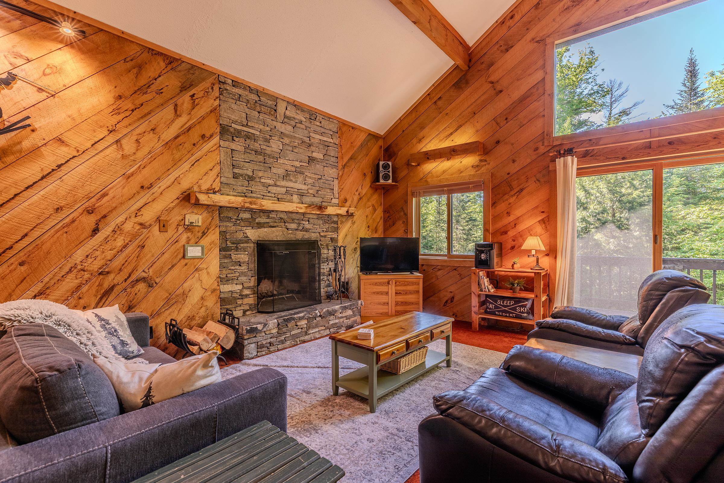 202 Twin Brook Circle Property Photo 4