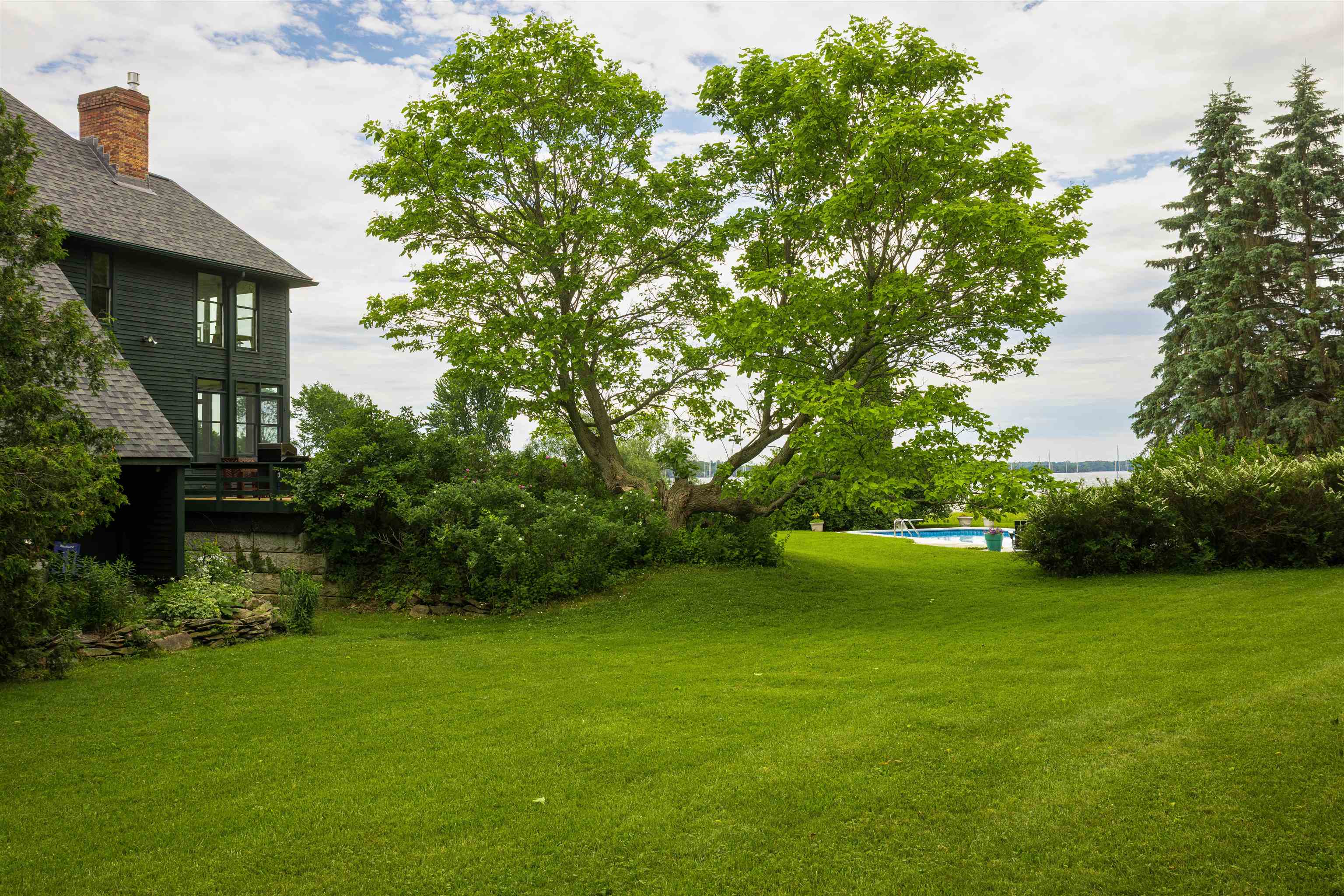 1163 Thompsons Point Road Property Photo 52