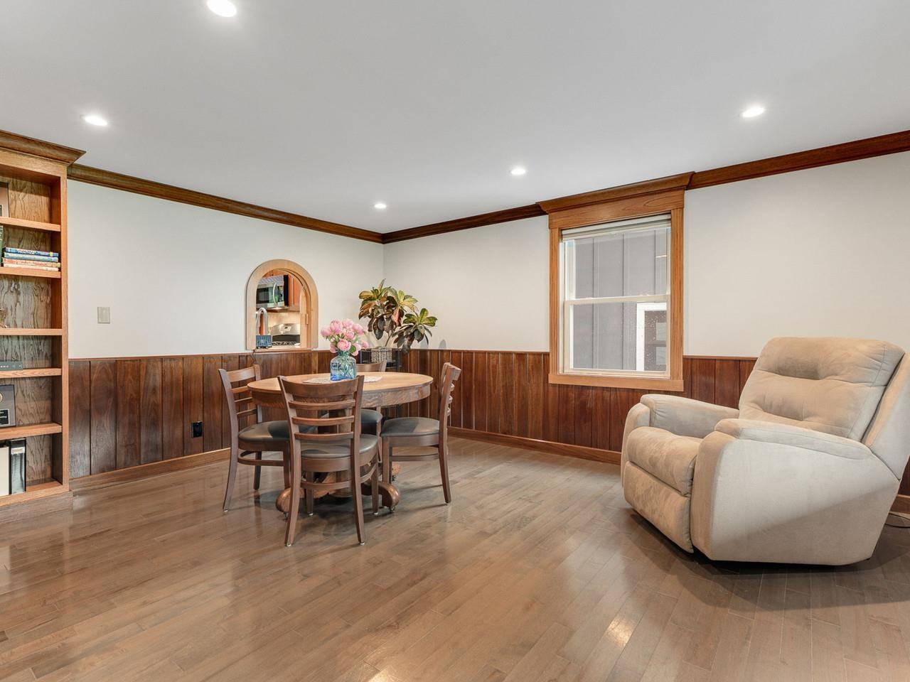 1233 Satterly Road Property Photo 9