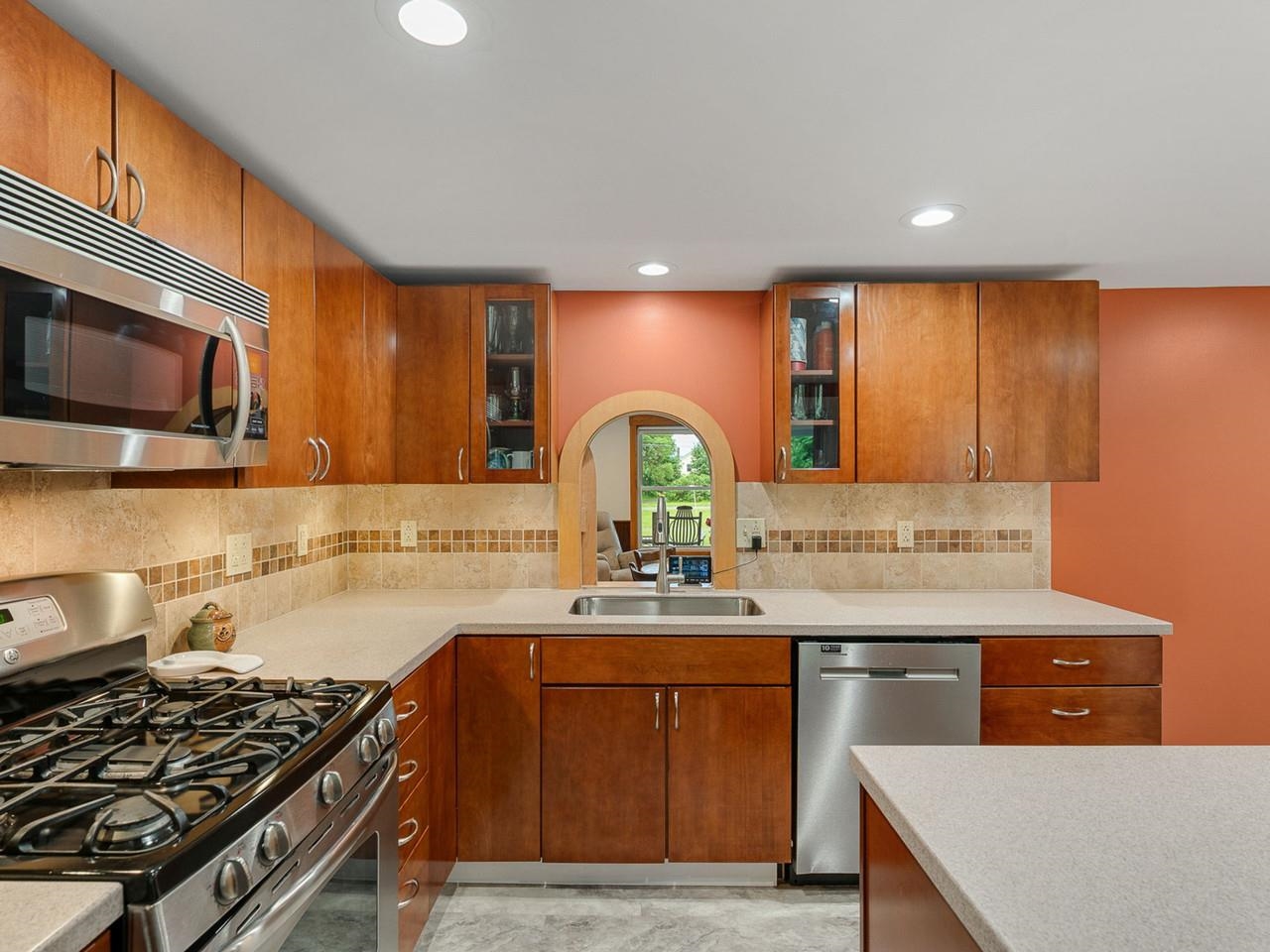 1233 Satterly Road Property Photo 12