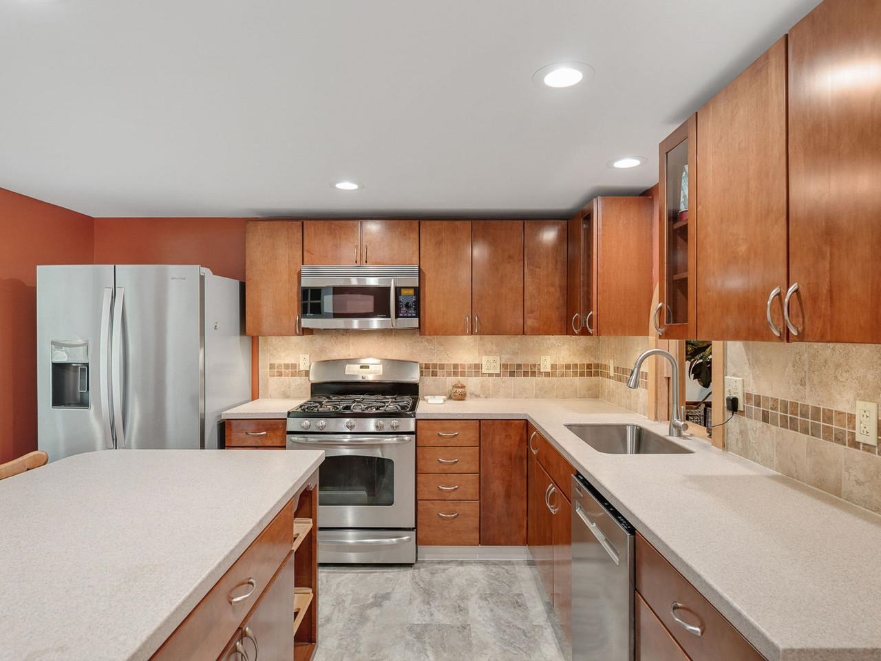 1233 Satterly Road Property Photo 13