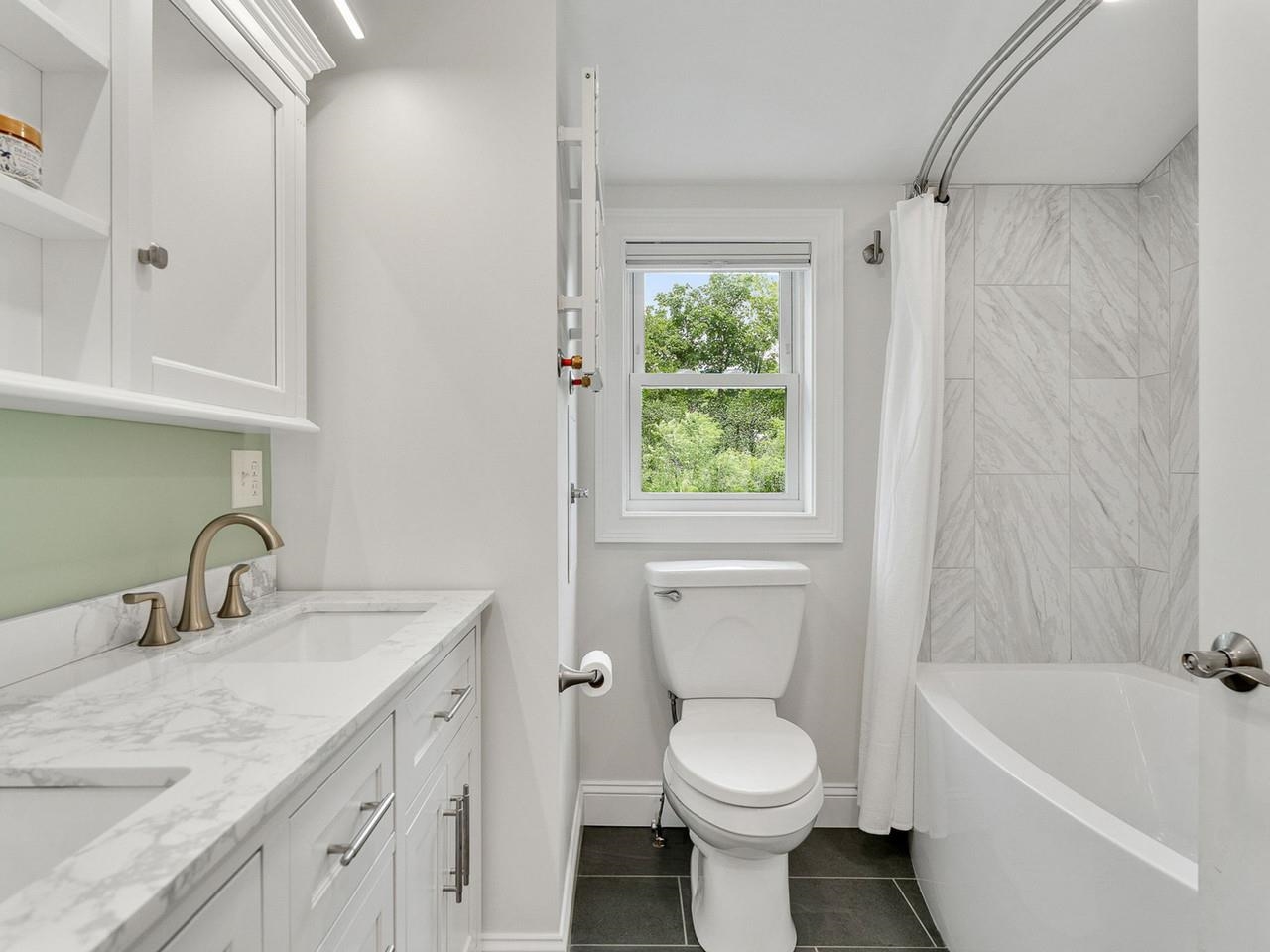 1233 Satterly Road Property Photo 29
