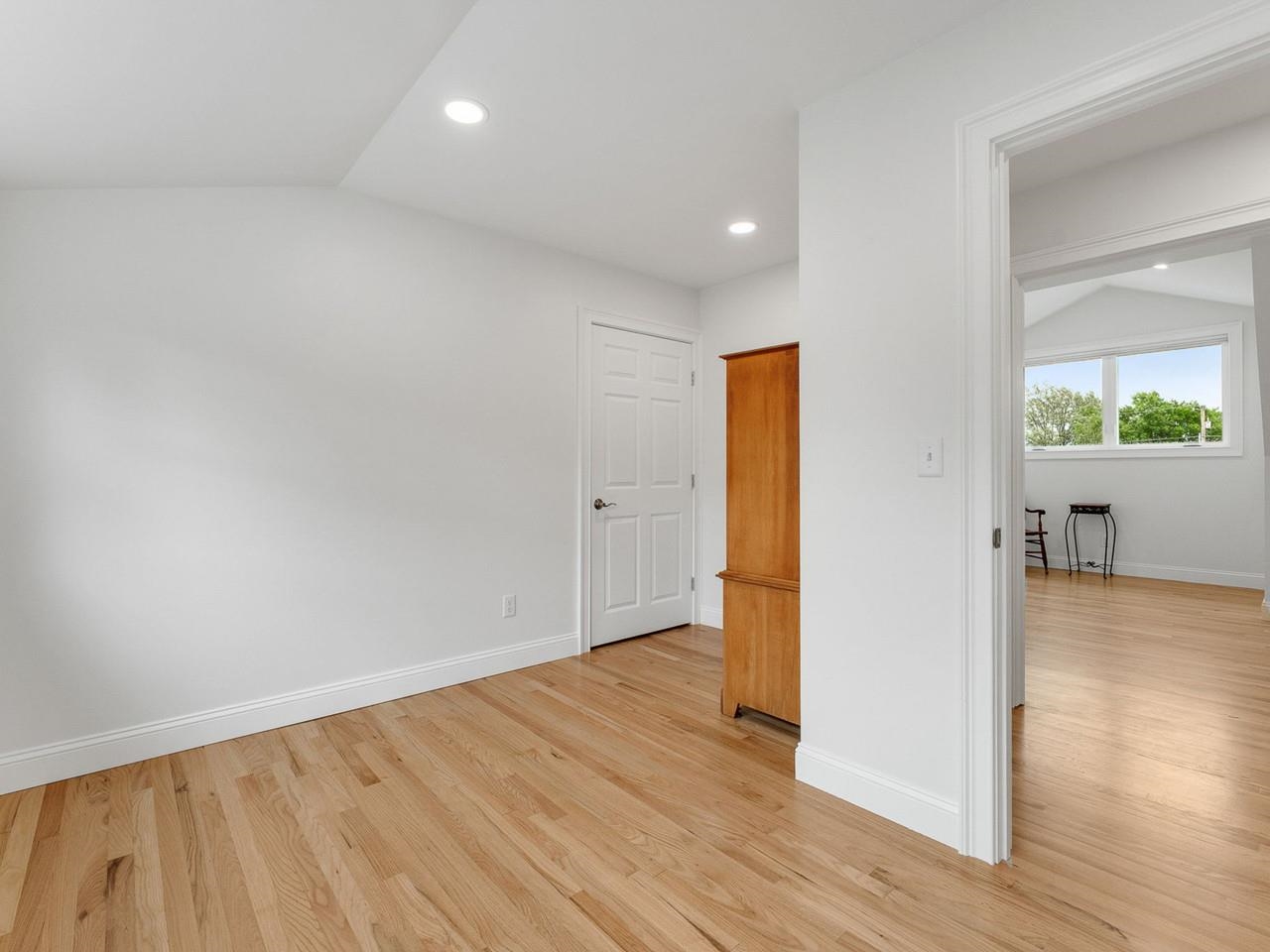 1233 Satterly Road Property Photo 33