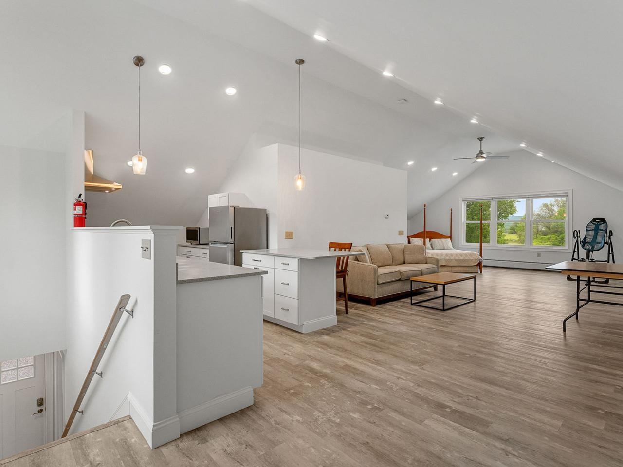 1233 Satterly Road Property Photo 38